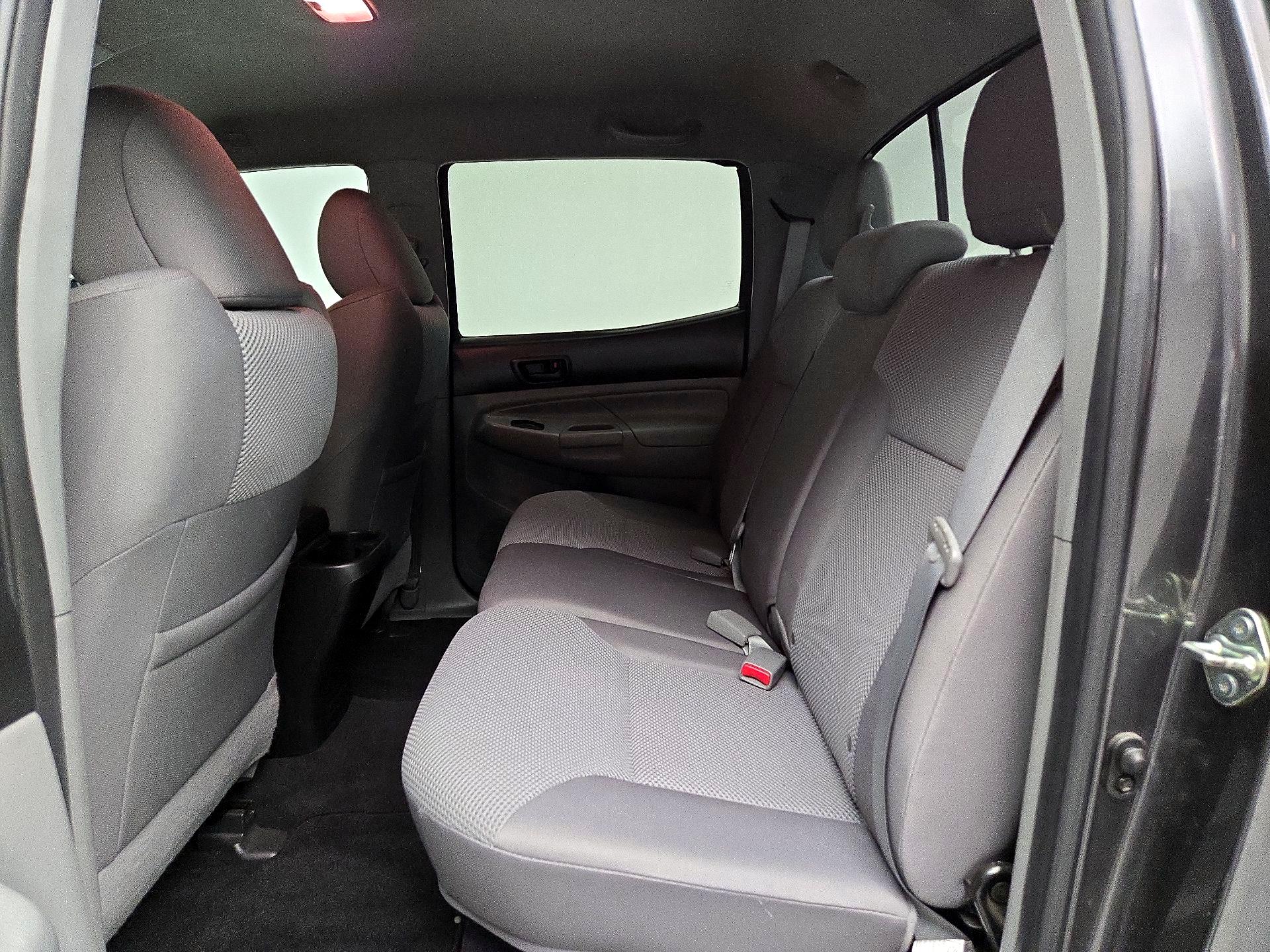 Thumbnail: 2014 Toyota Tacoma - 19