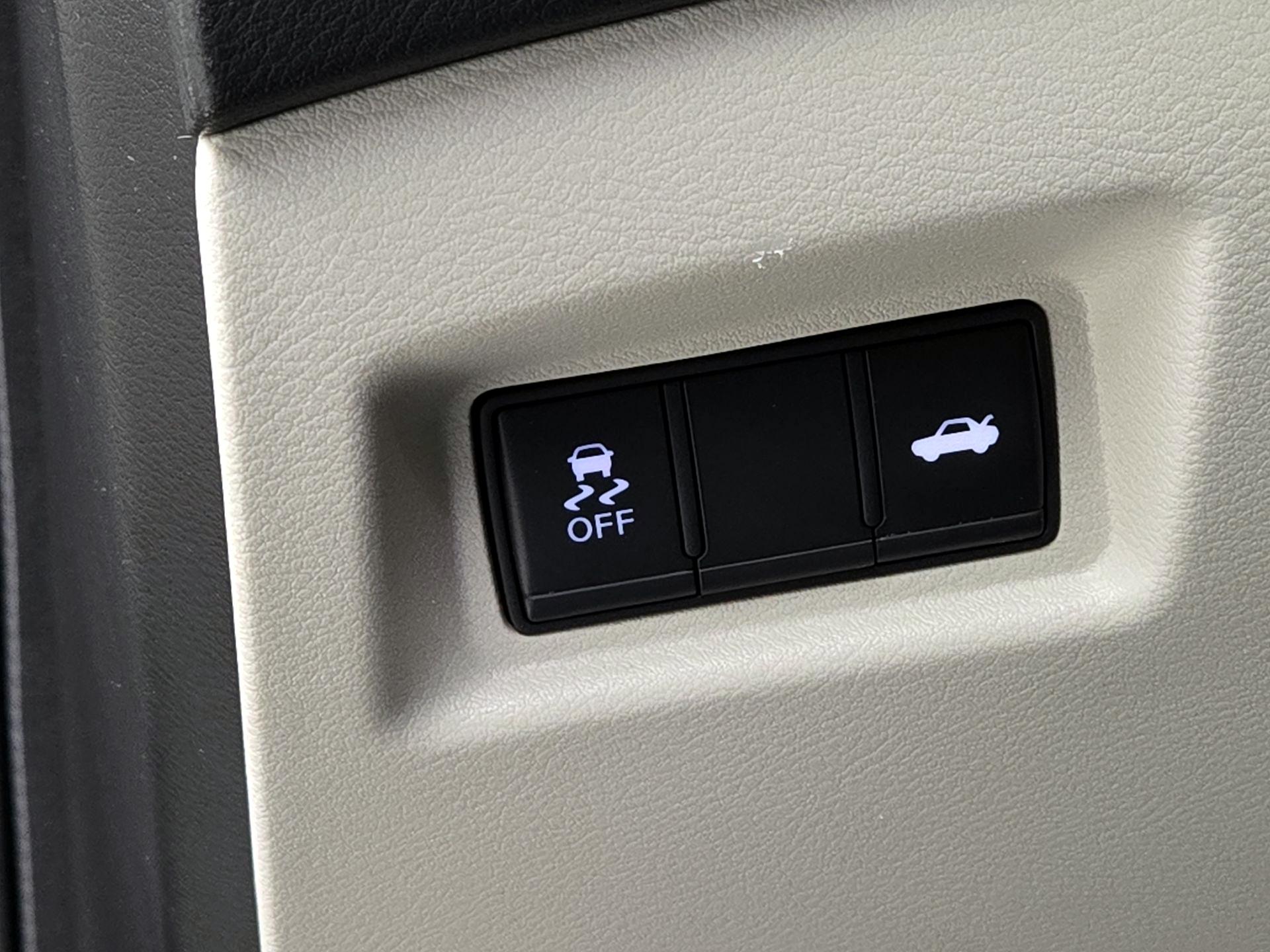 Thumbnail: 2021 INFINITI Q50 - 13