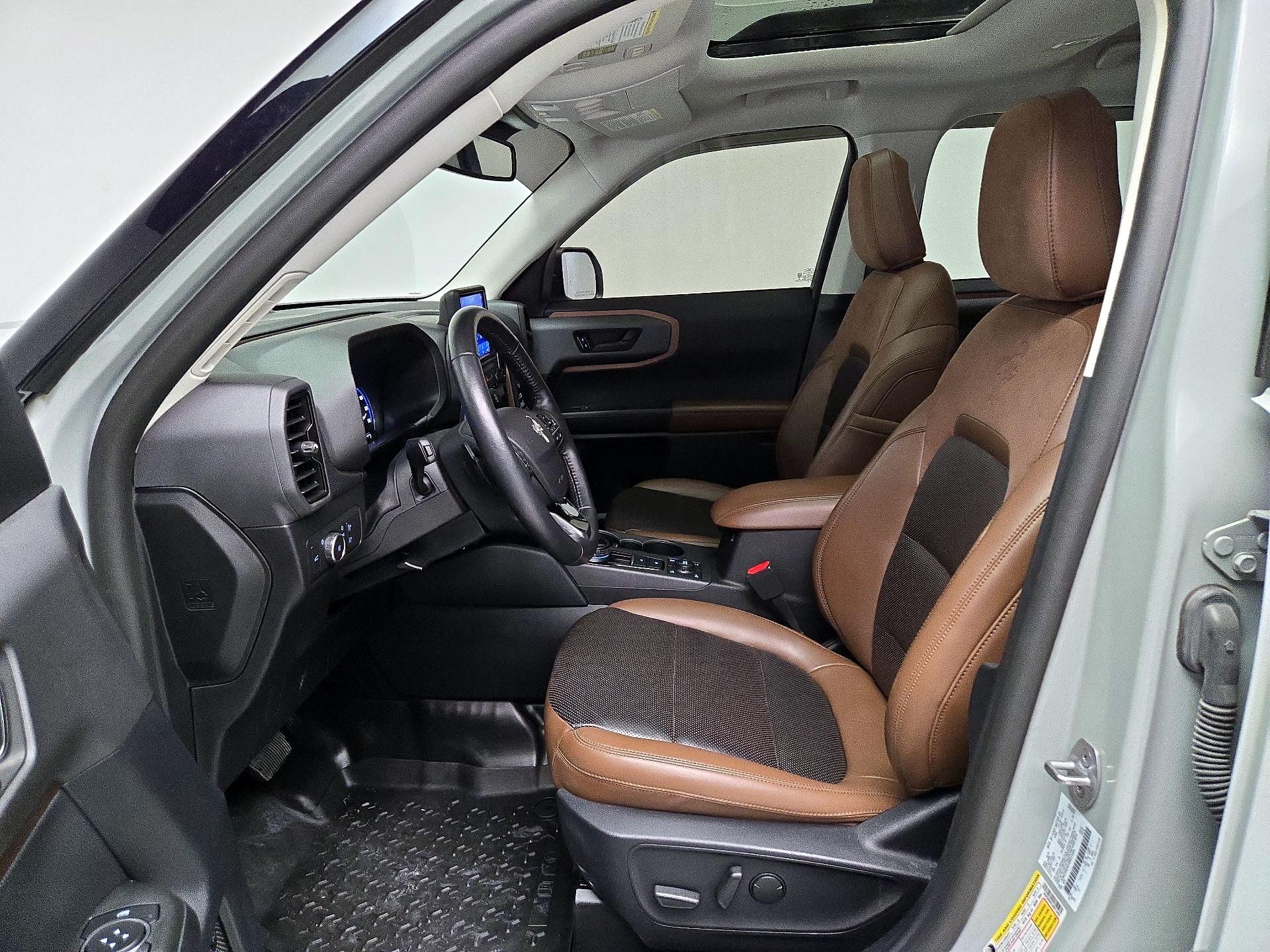 Thumbnail: 2022 Ford Bronco Sport - 11