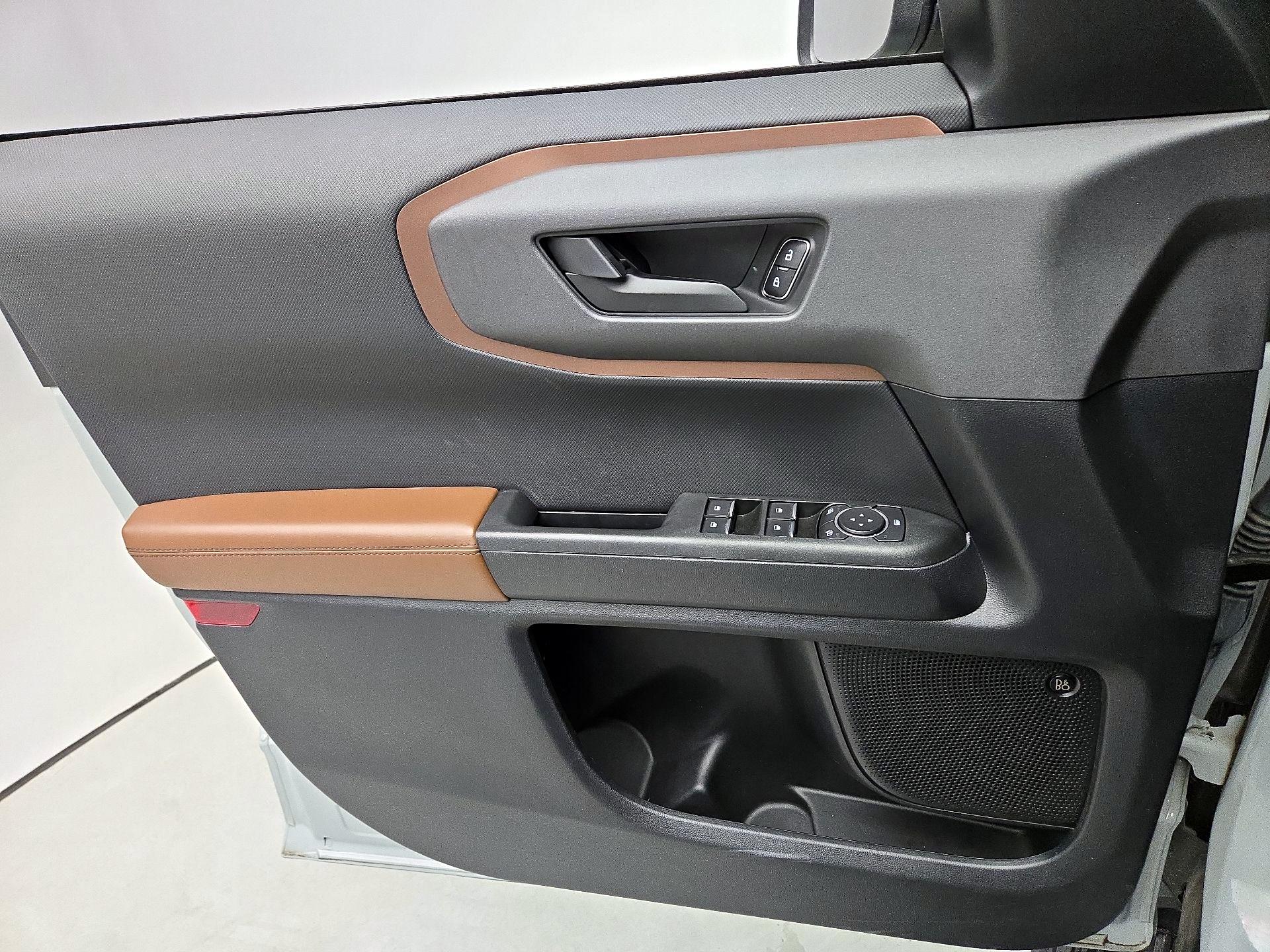 Thumbnail: 2022 Ford Bronco Sport - 12