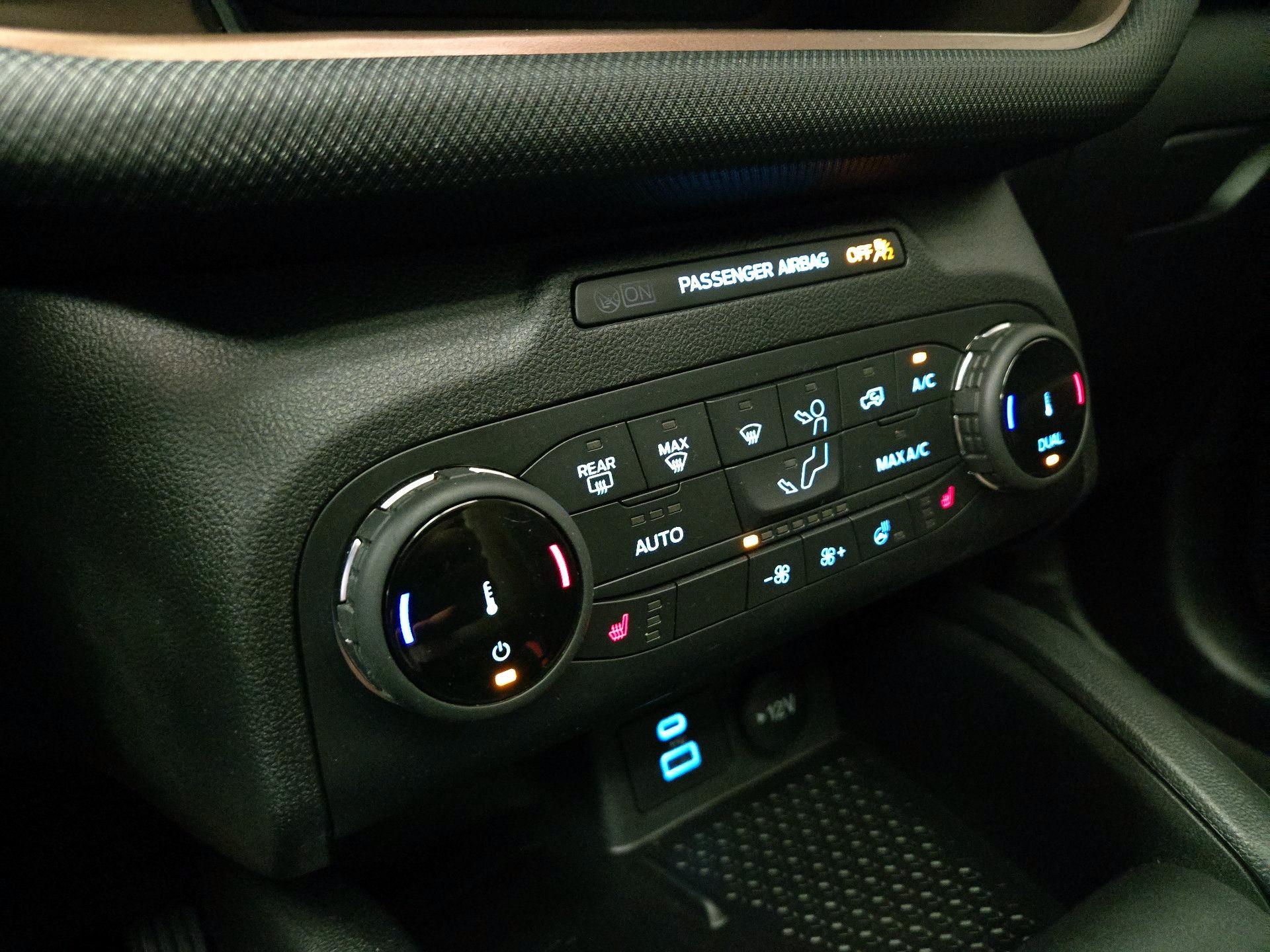 Thumbnail: 2022 Ford Bronco Sport - 17