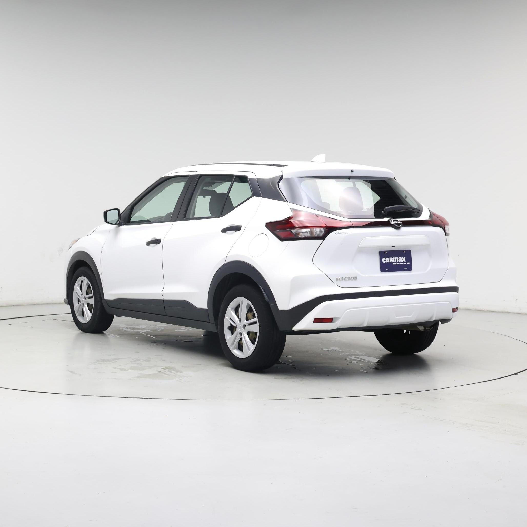 Thumbnail: 2023 Nissan Kicks - 2