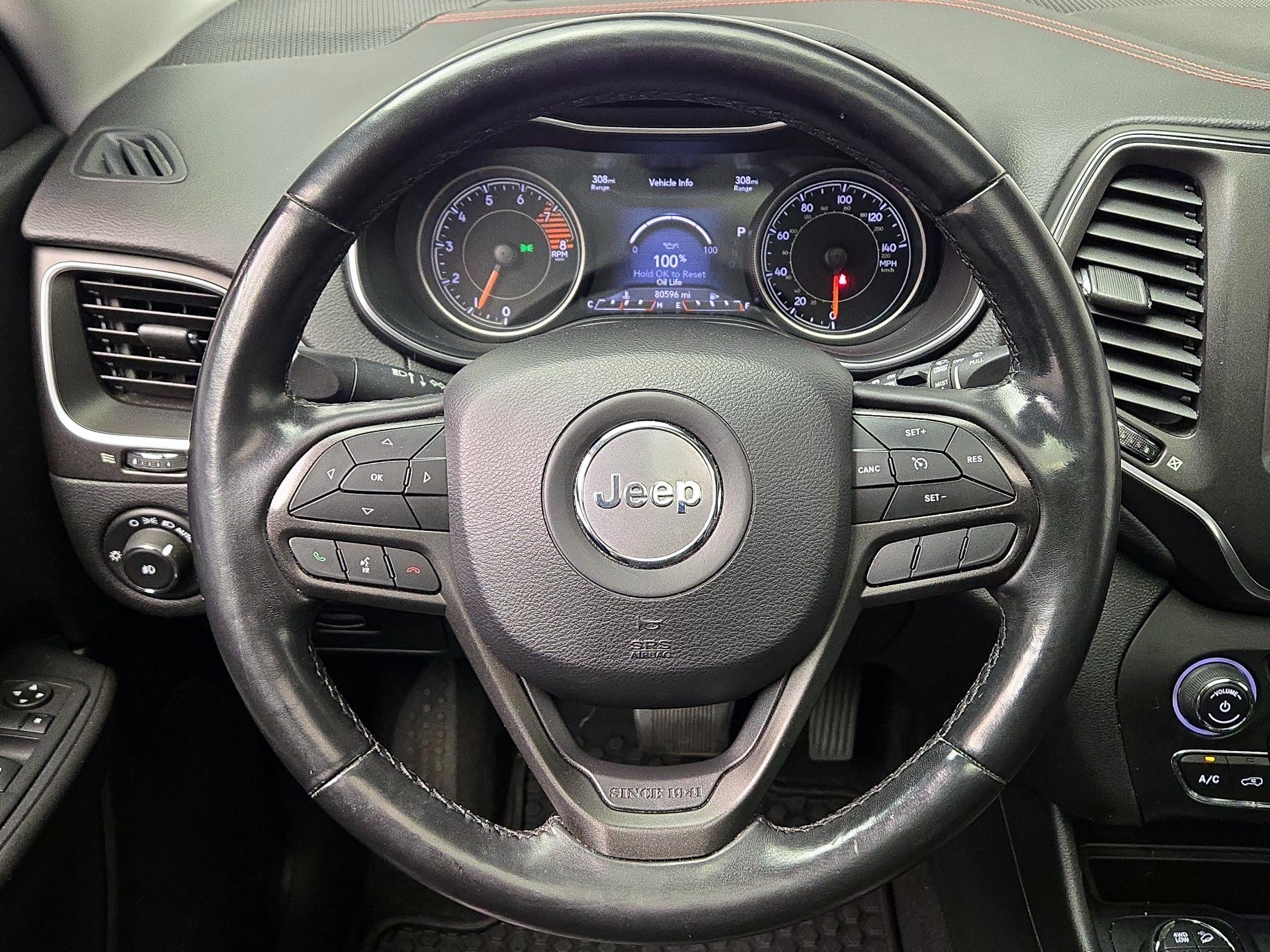 Thumbnail: 2019 Jeep Cherokee - 10