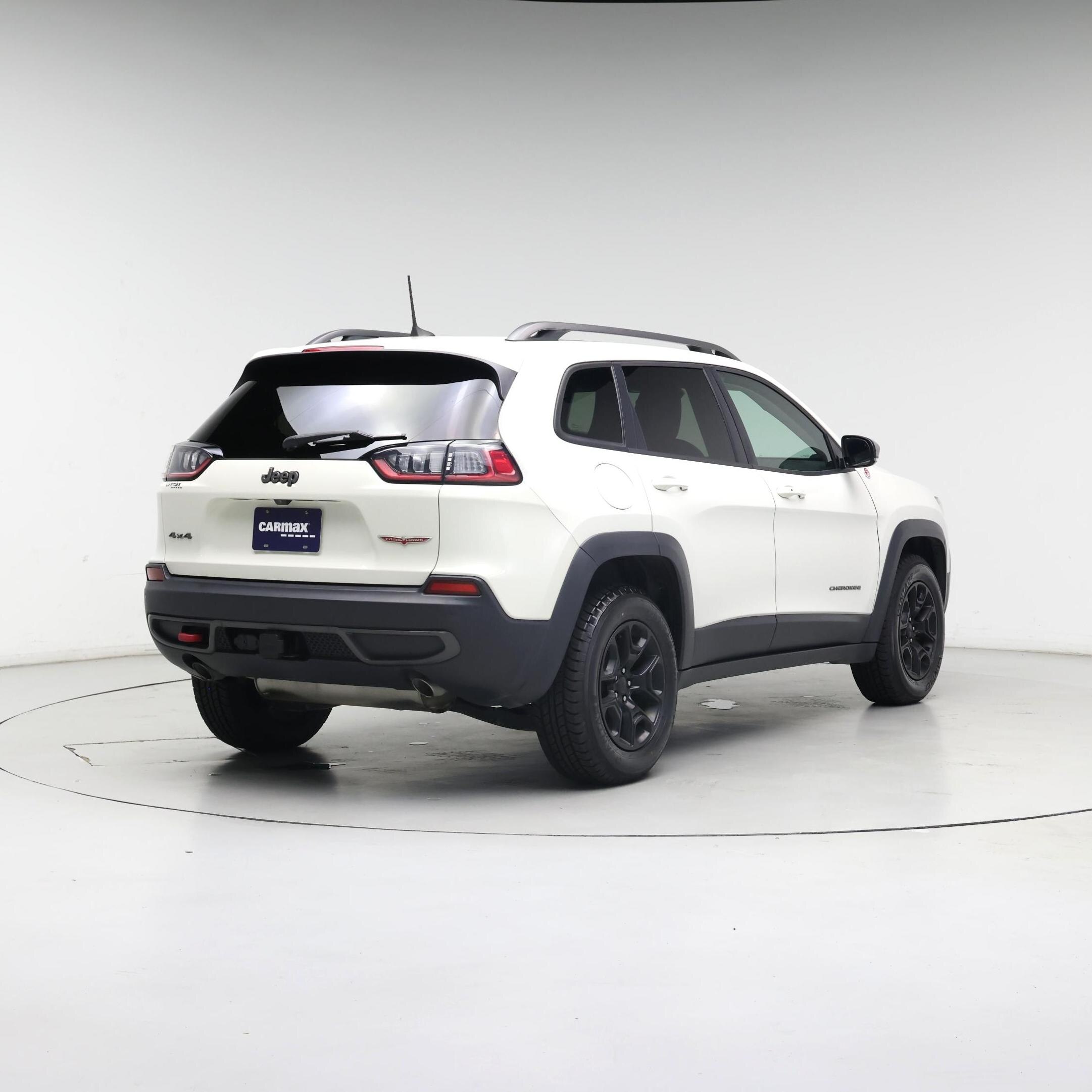 Thumbnail: 2019 Jeep Cherokee - 8