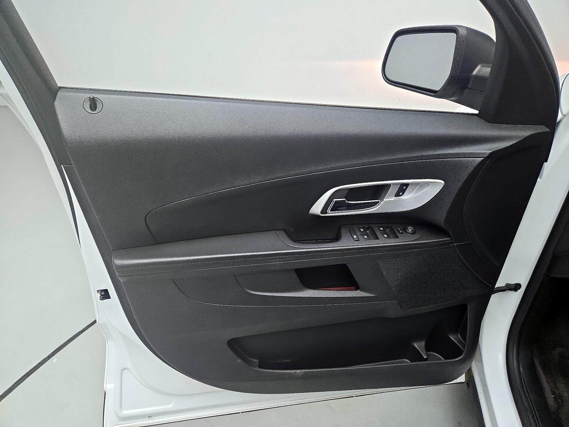 Thumbnail: 2016 Chevrolet Equinox - 12