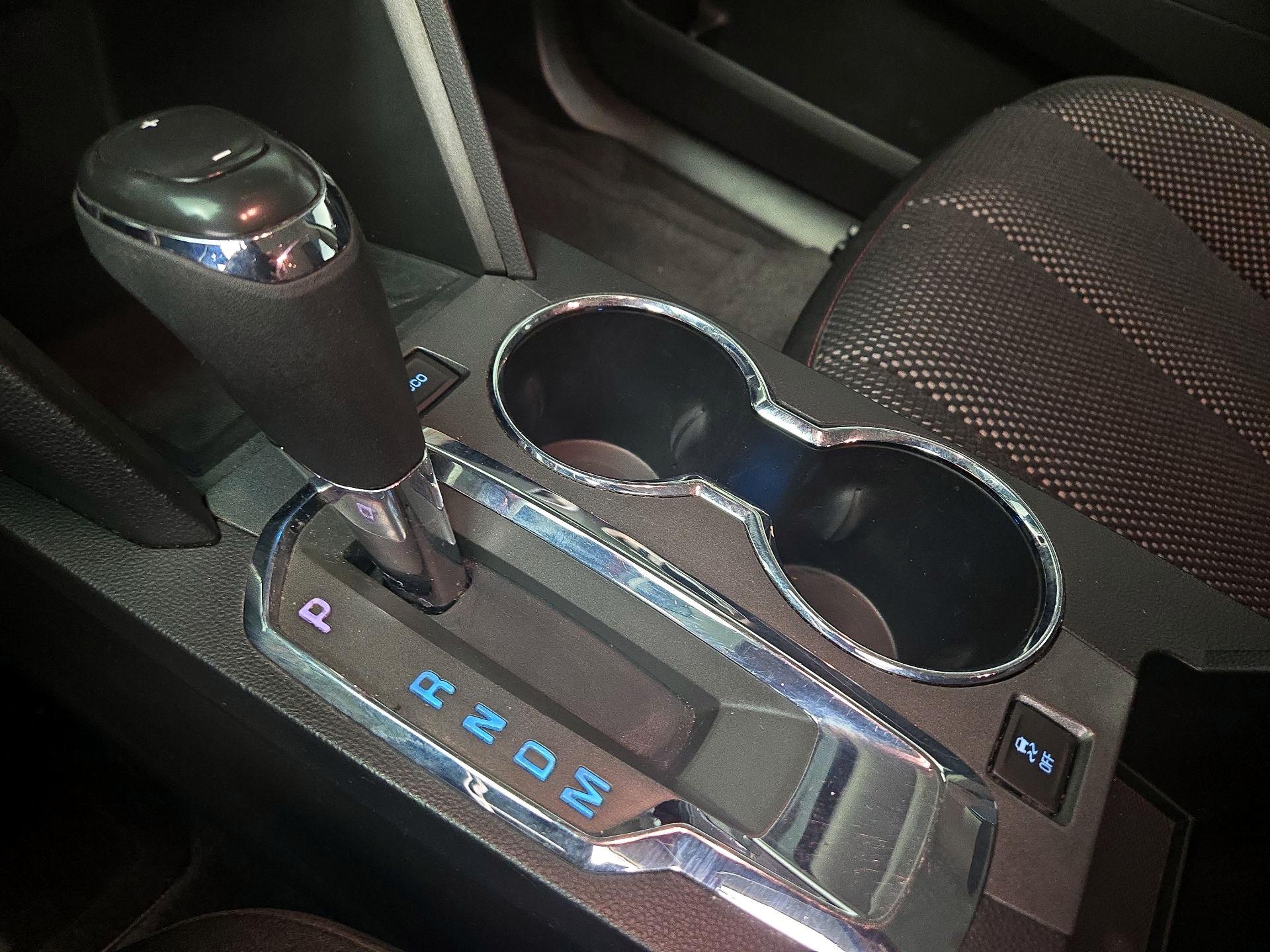 Thumbnail: 2016 Chevrolet Equinox - 16