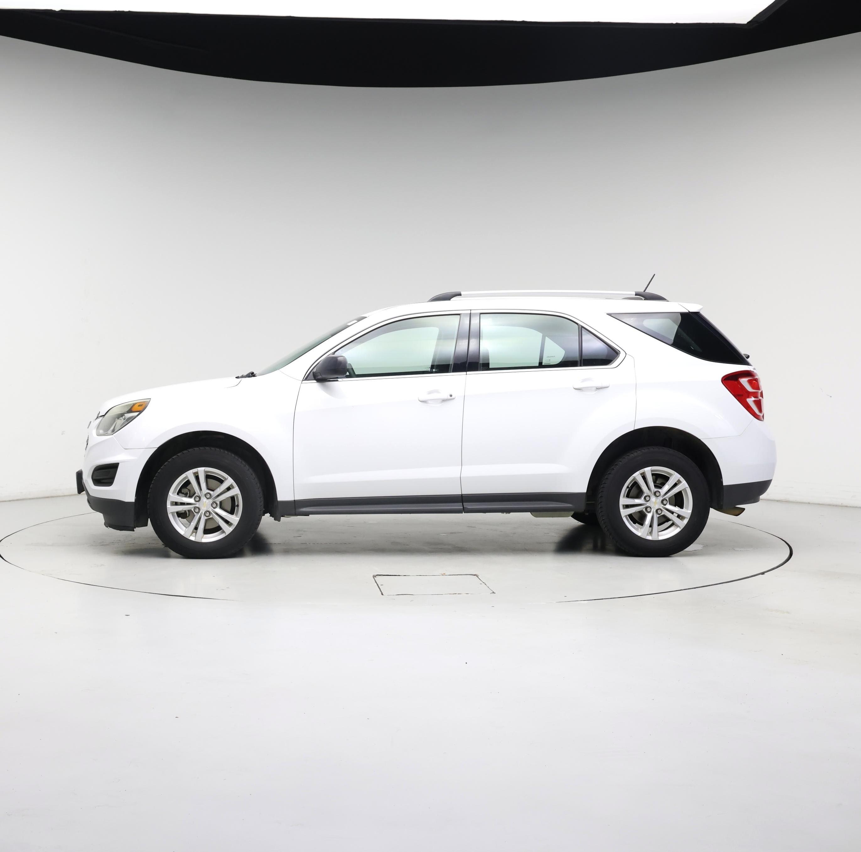 Thumbnail: 2016 Chevrolet Equinox - 3