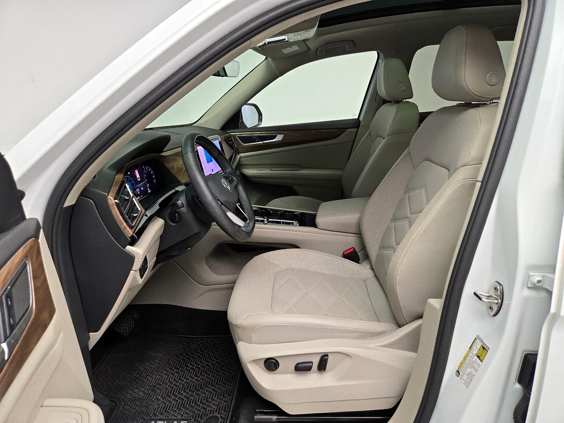 Thumbnail: 2024 Volkswagen Atlas - 11