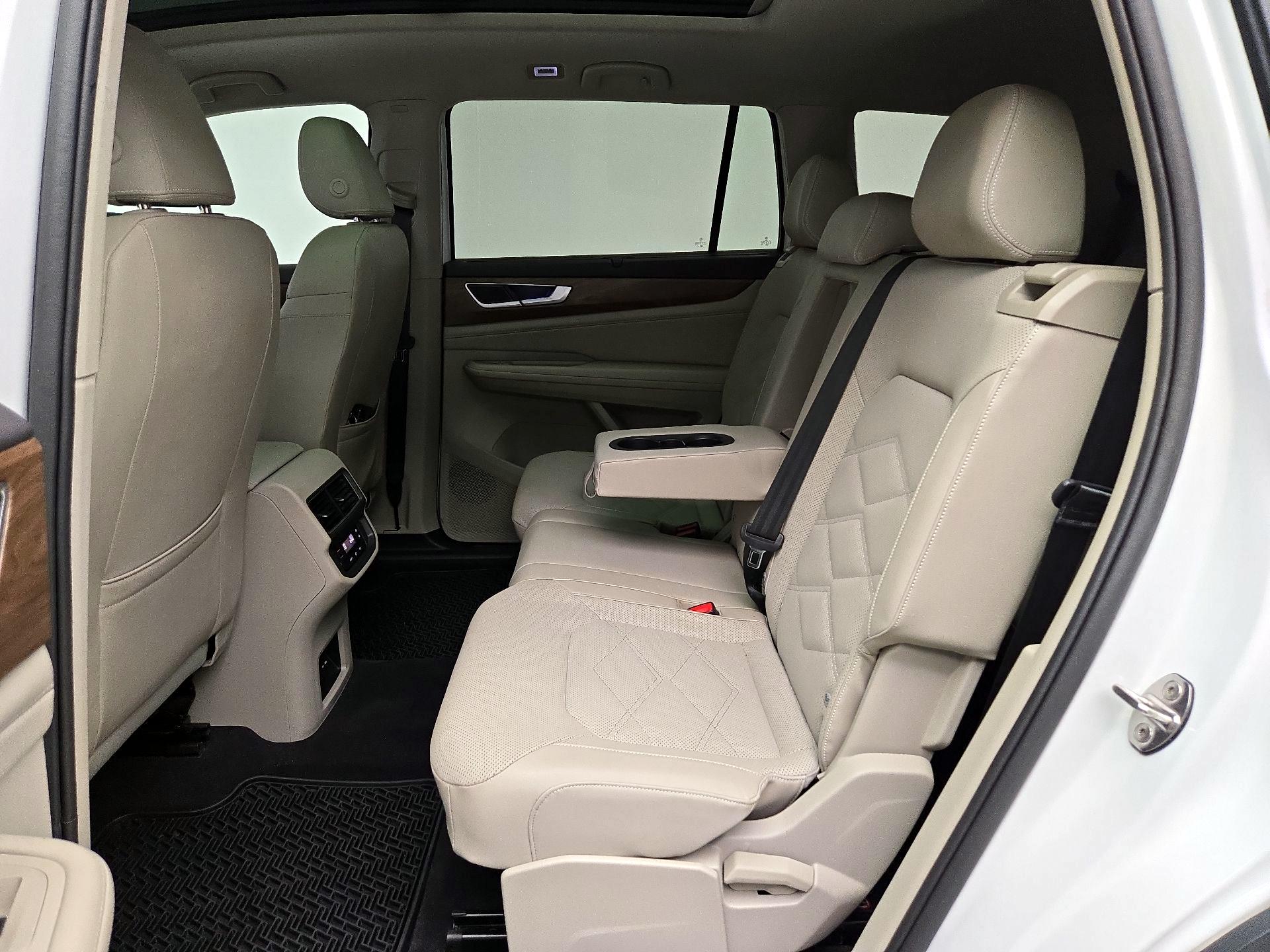 Thumbnail: 2024 Volkswagen Atlas - 20