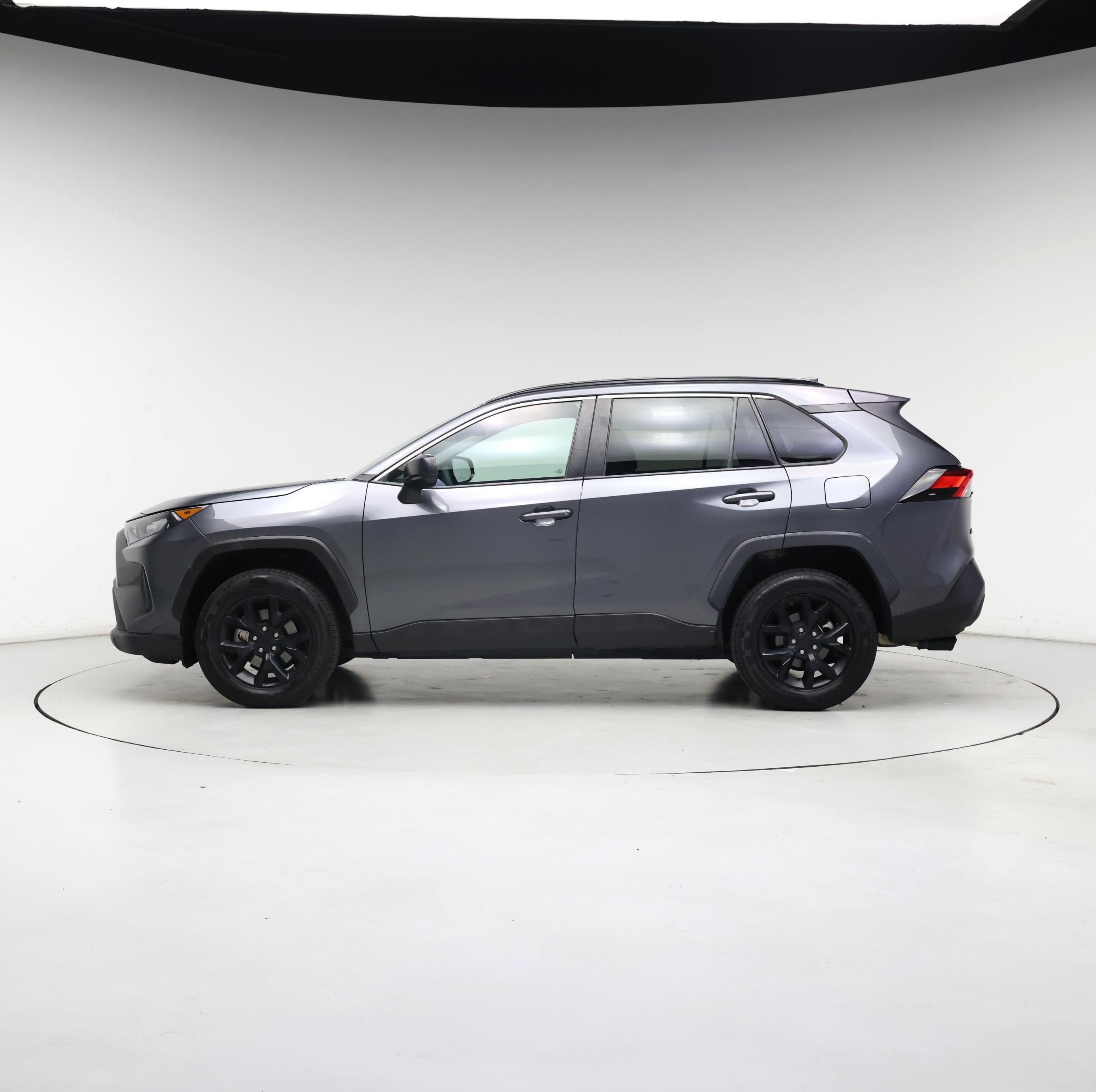 Thumbnail: 2021 Toyota RAV4 - 3