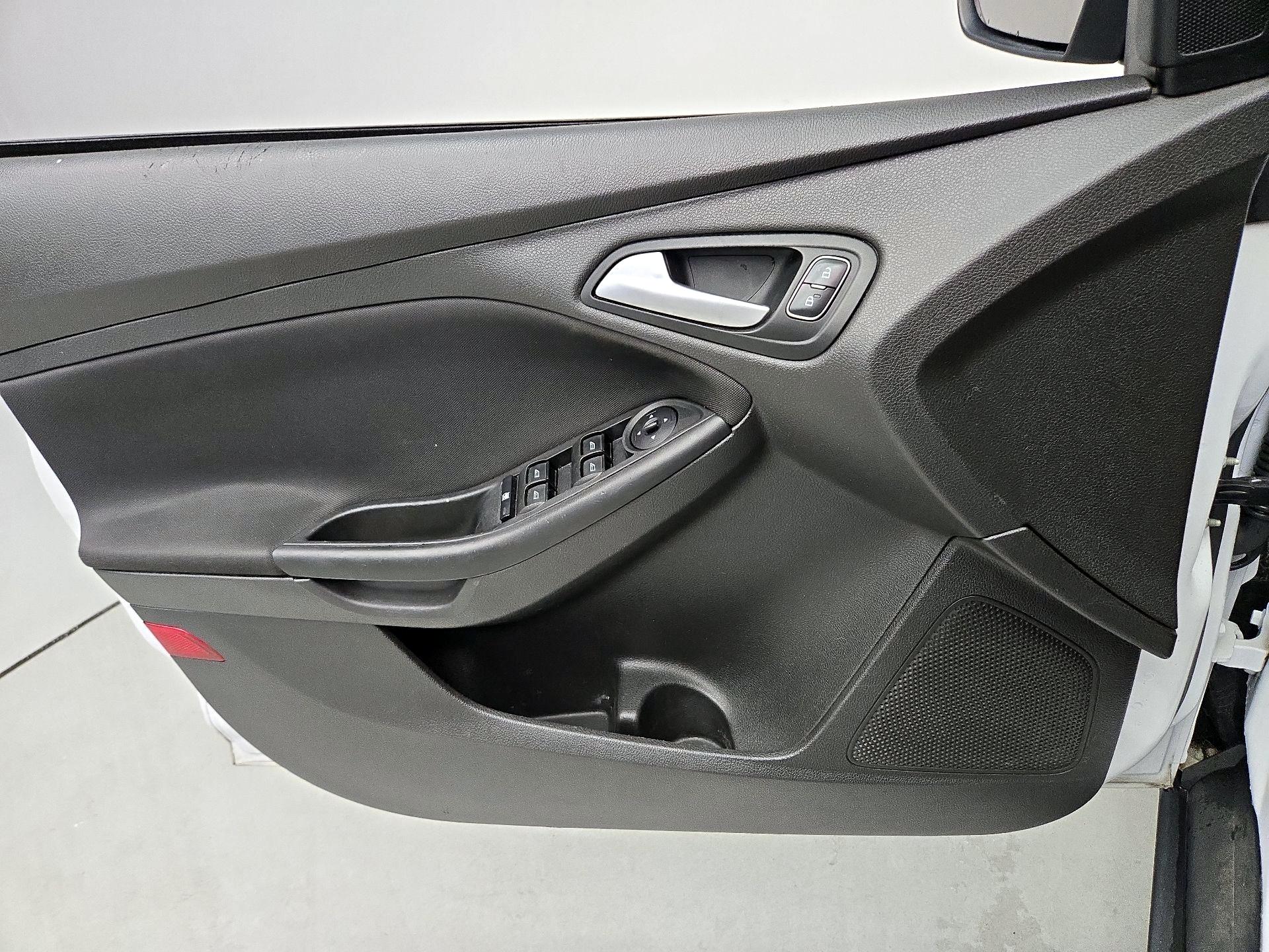 Thumbnail: 2018 Ford Focus - 12