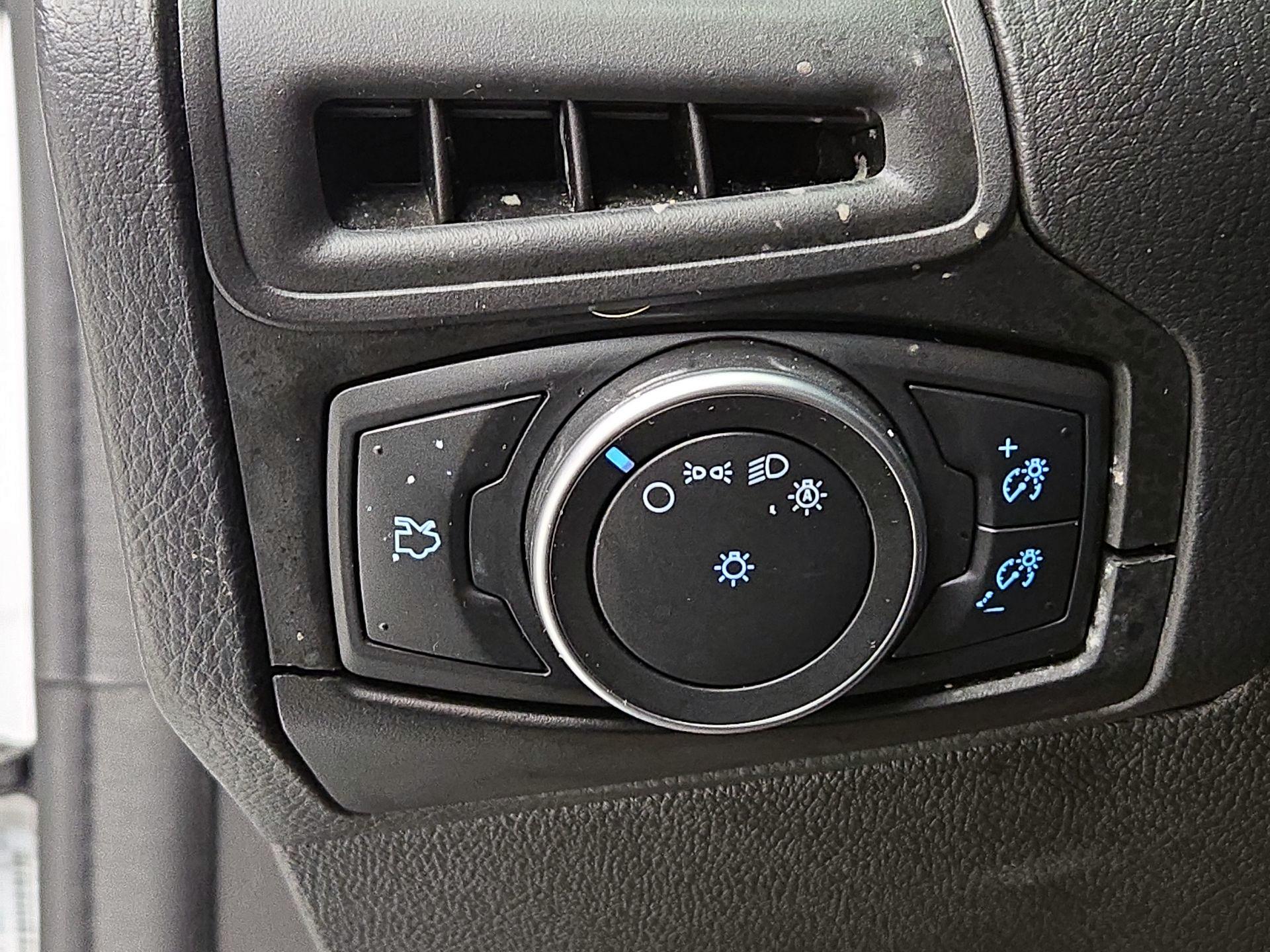 Thumbnail: 2018 Ford Focus - 13