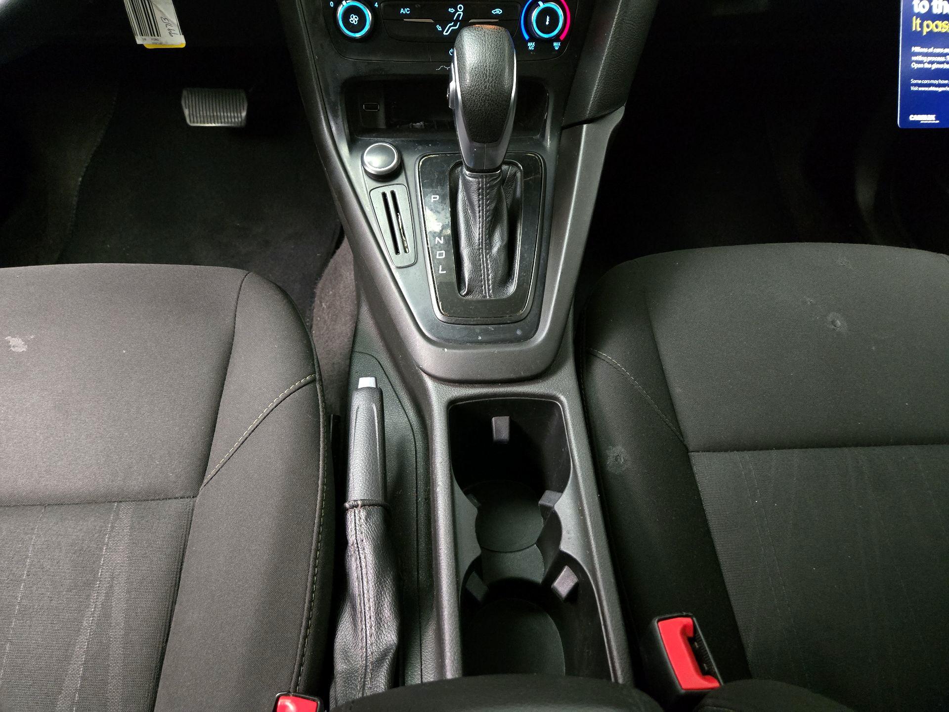 Thumbnail: 2018 Ford Focus - 17