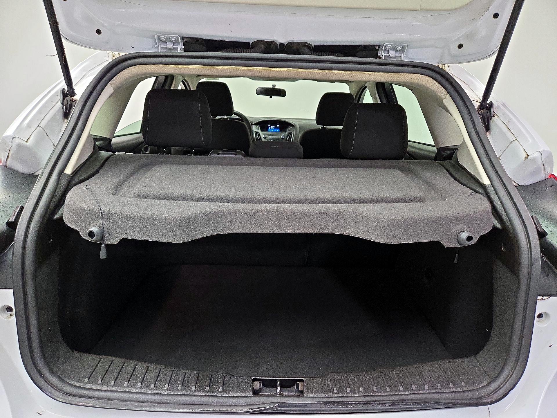 Thumbnail: 2018 Ford Focus - 20