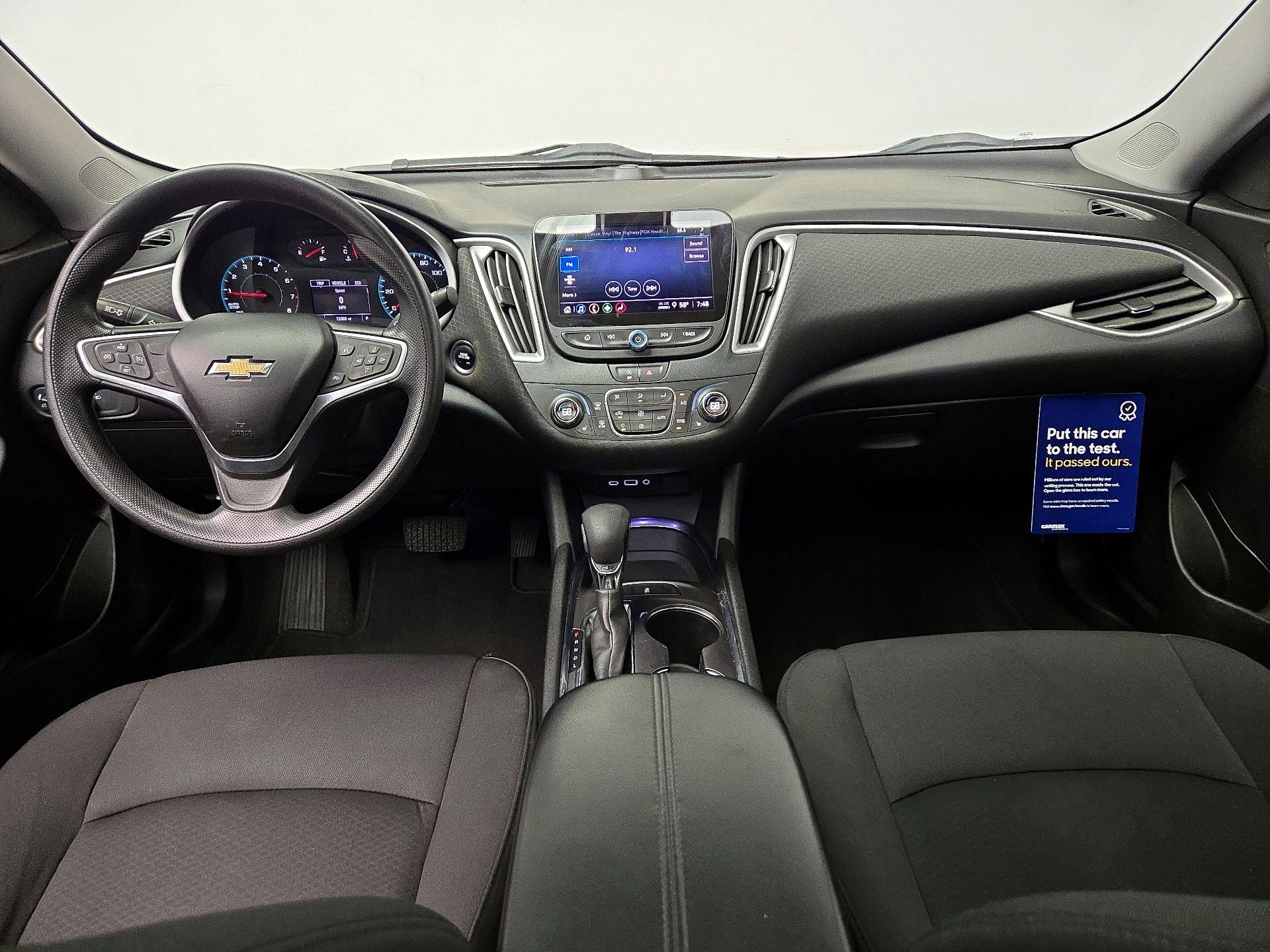 Thumbnail: 2022 Chevrolet Malibu - 9