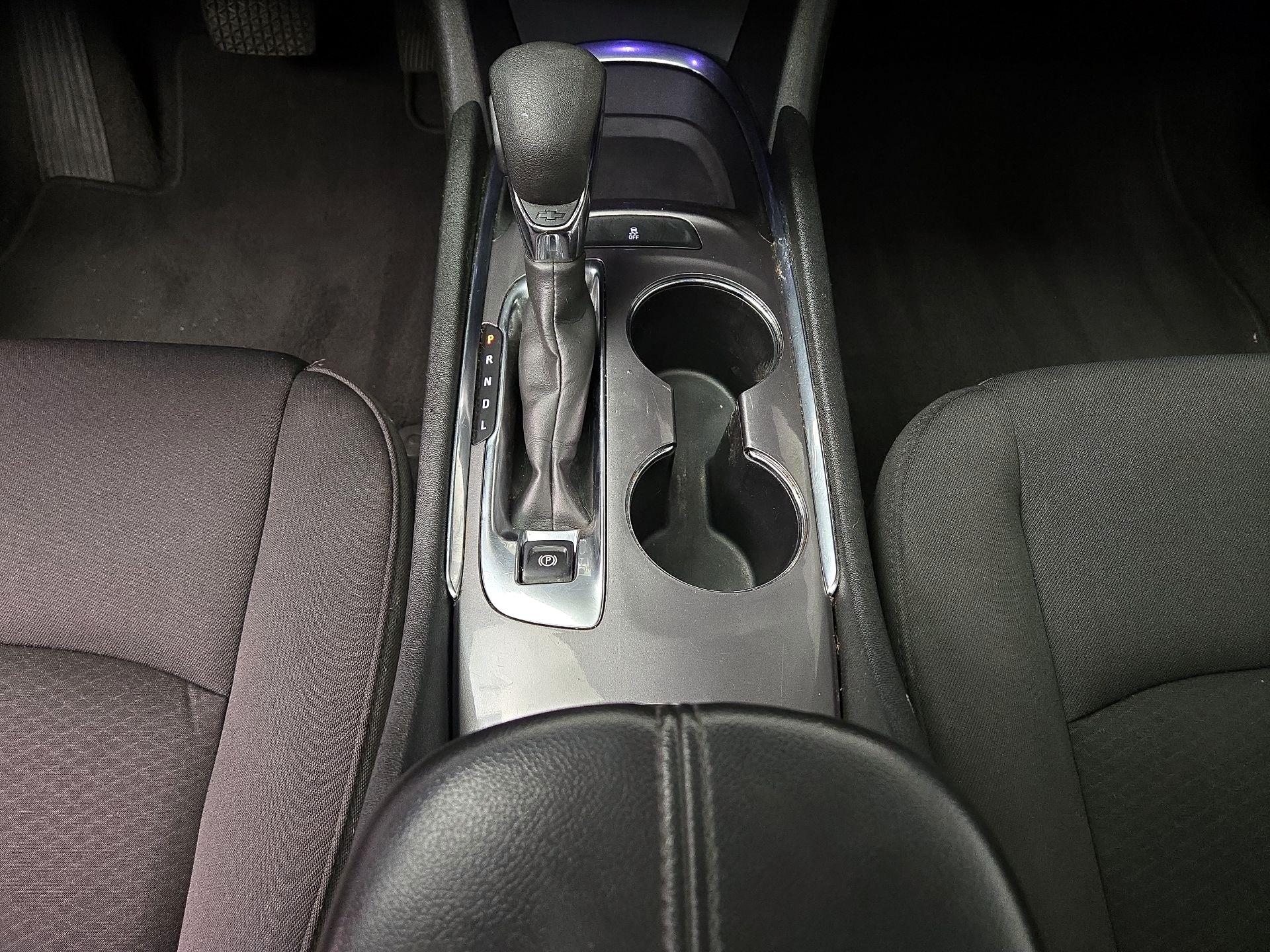 Thumbnail: 2022 Chevrolet Malibu - 17