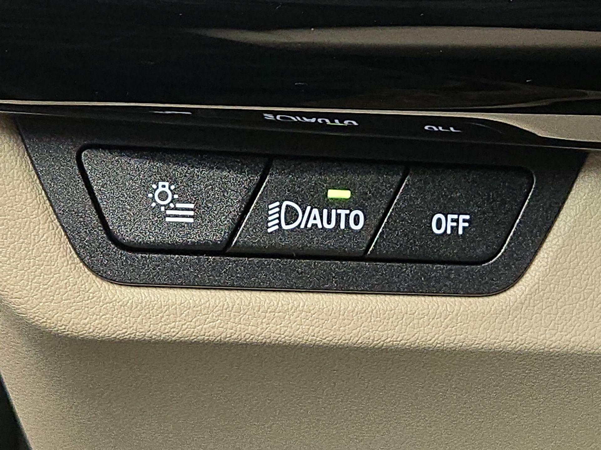 Thumbnail: 2023 BMW X1 - 13