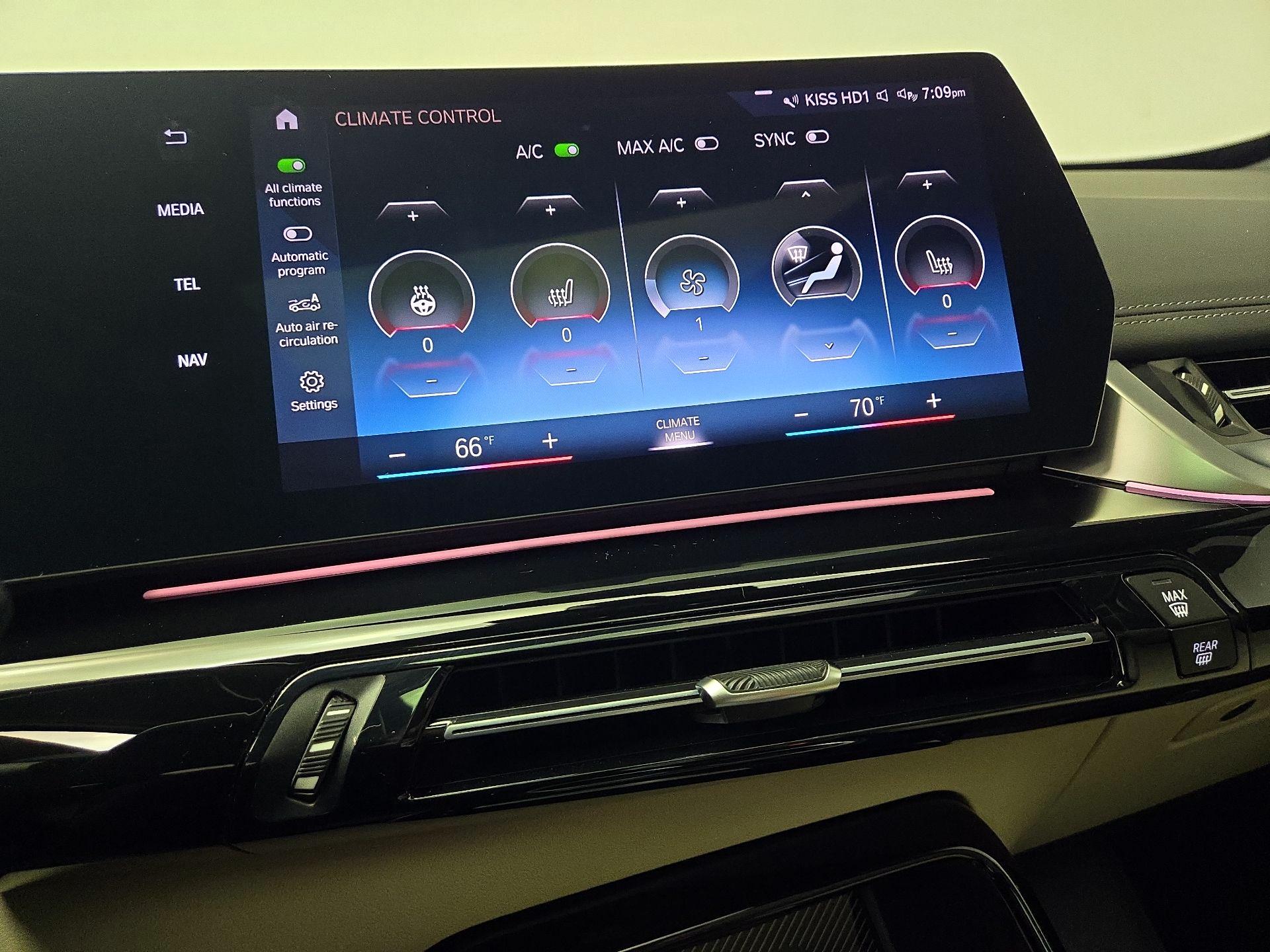 Thumbnail: 2023 BMW X1 - 17