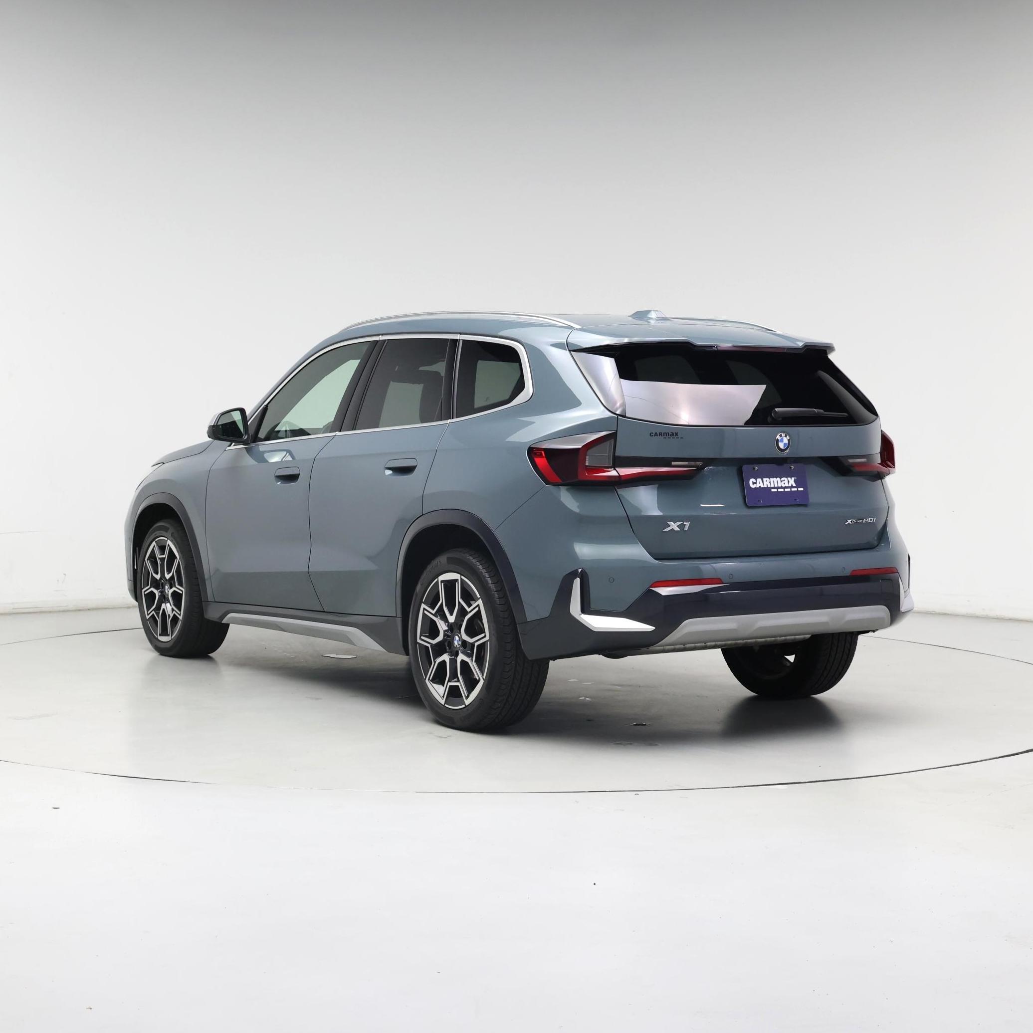 Thumbnail: 2023 BMW X1 - 2