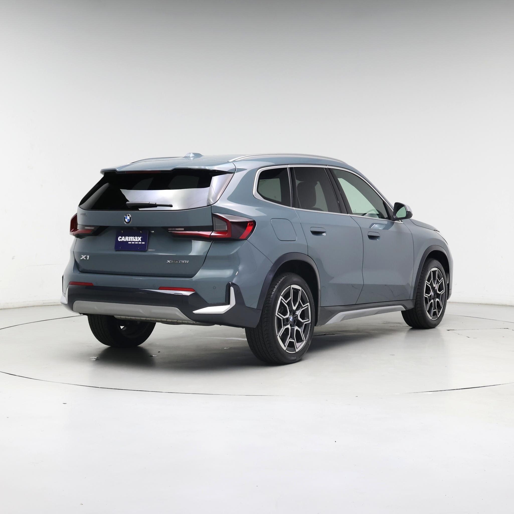 Thumbnail: 2023 BMW X1 - 8