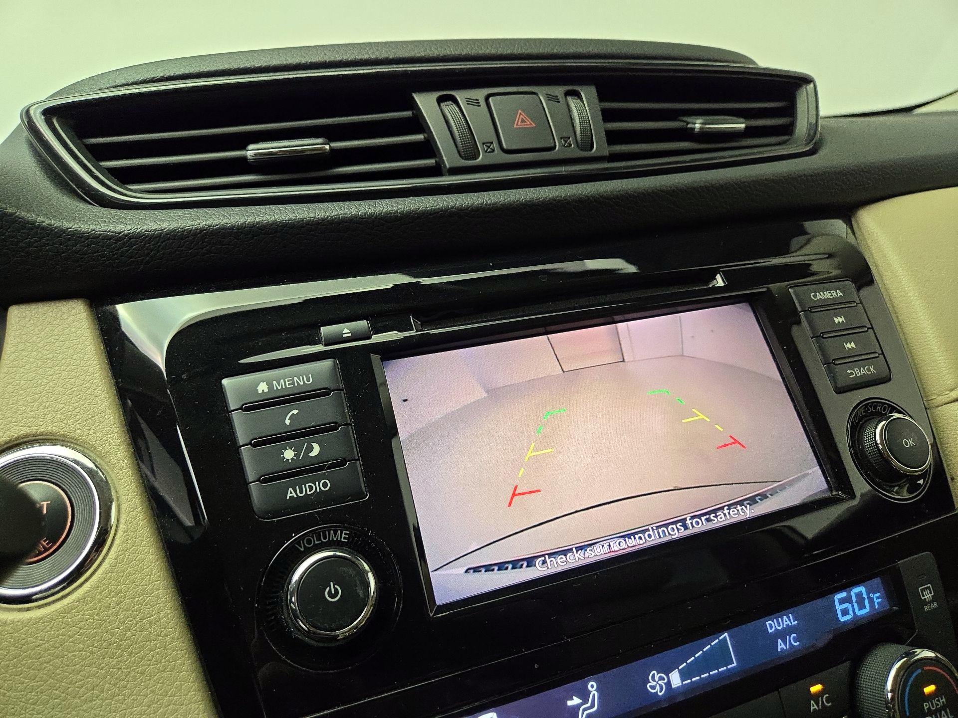 Thumbnail: 2018 Nissan Rogue - 14