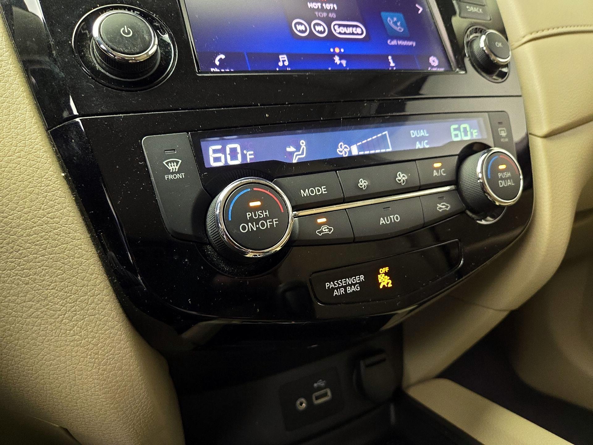 Thumbnail: 2018 Nissan Rogue - 16