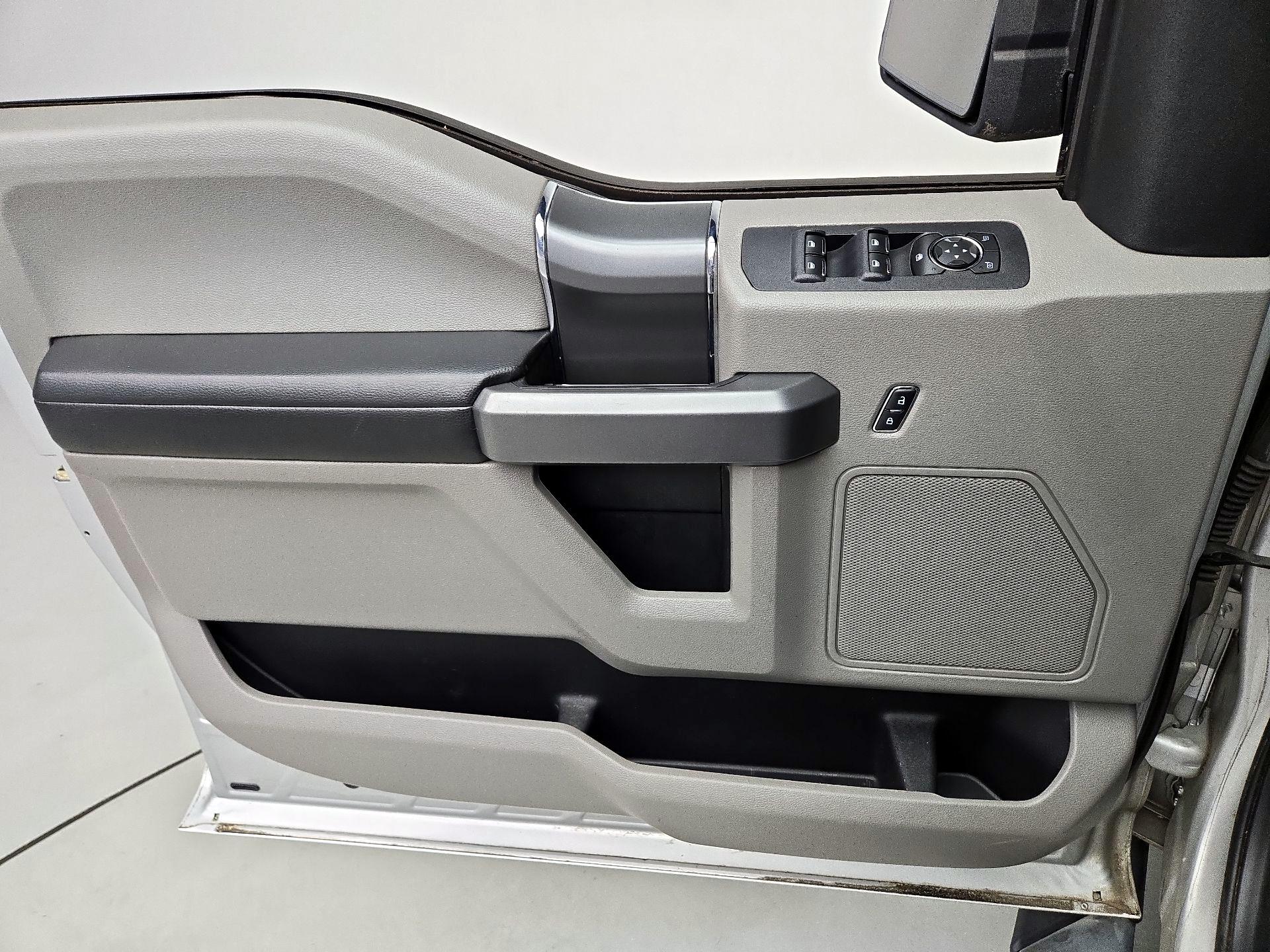 Thumbnail: 2016 Ford F-150 - 12