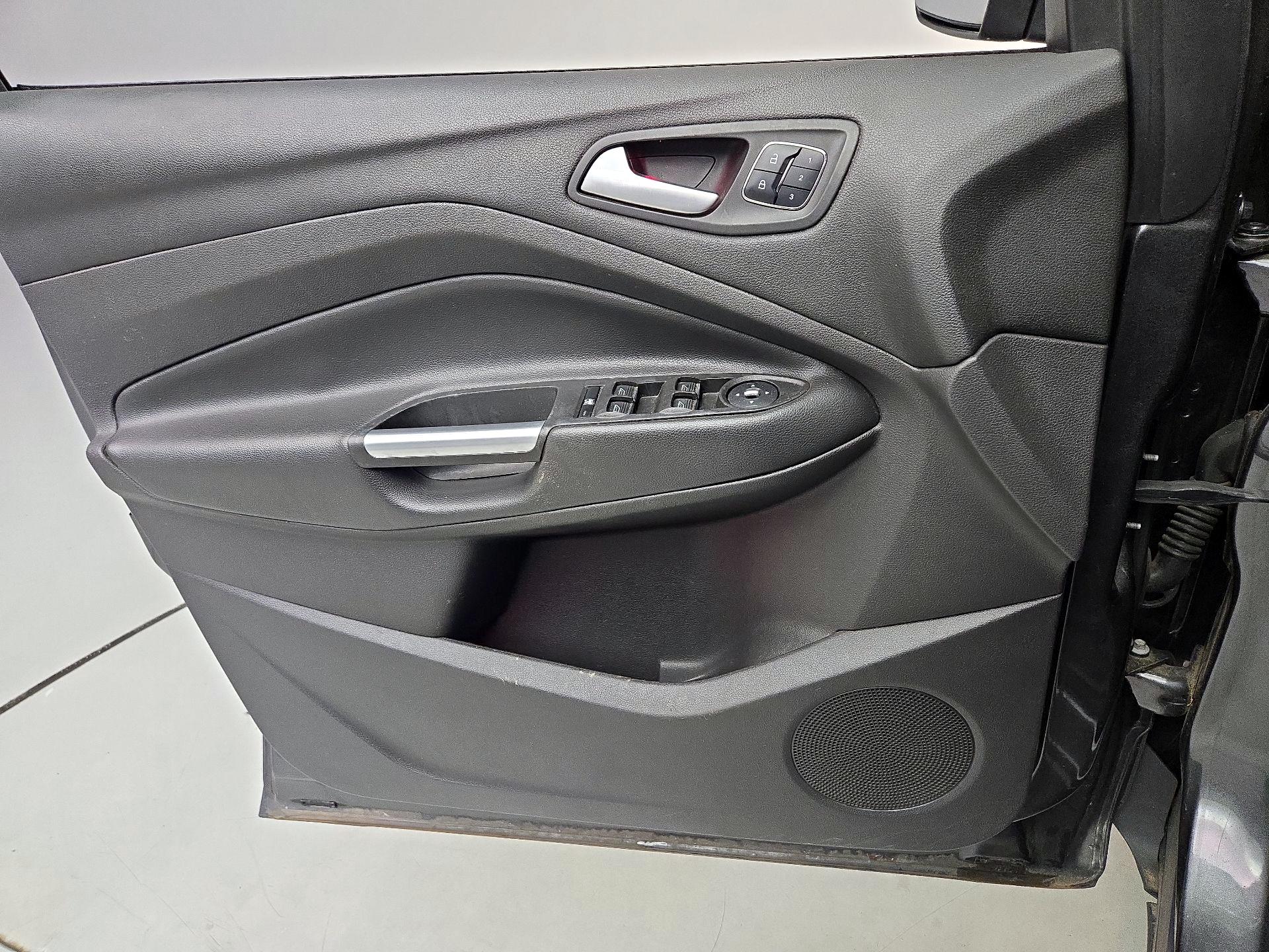 Thumbnail: 2015 Ford Escape - 12