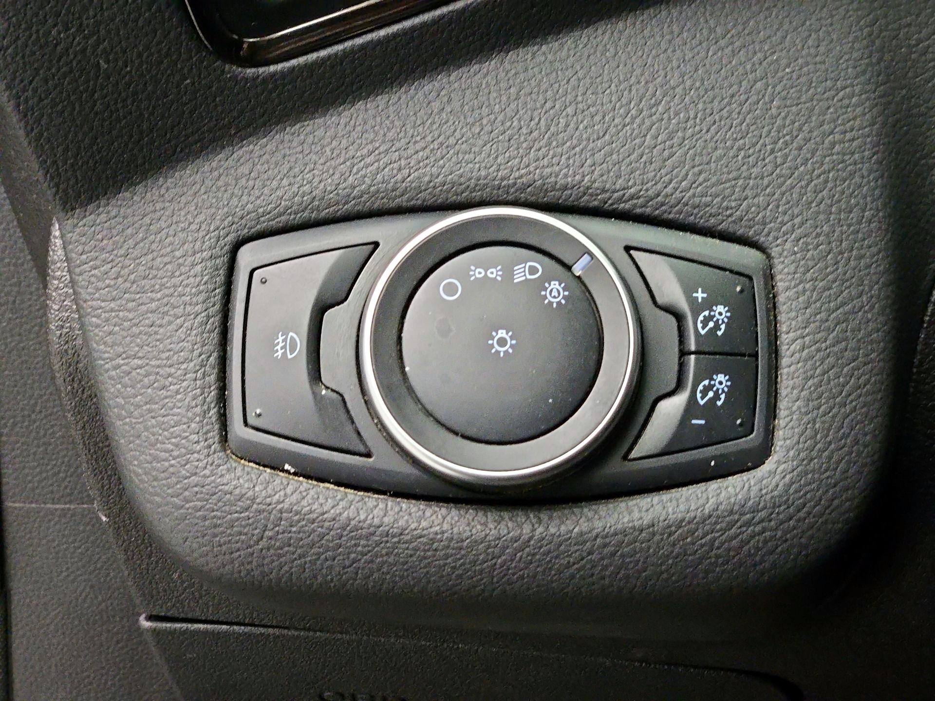 Thumbnail: 2015 Ford Escape - 13