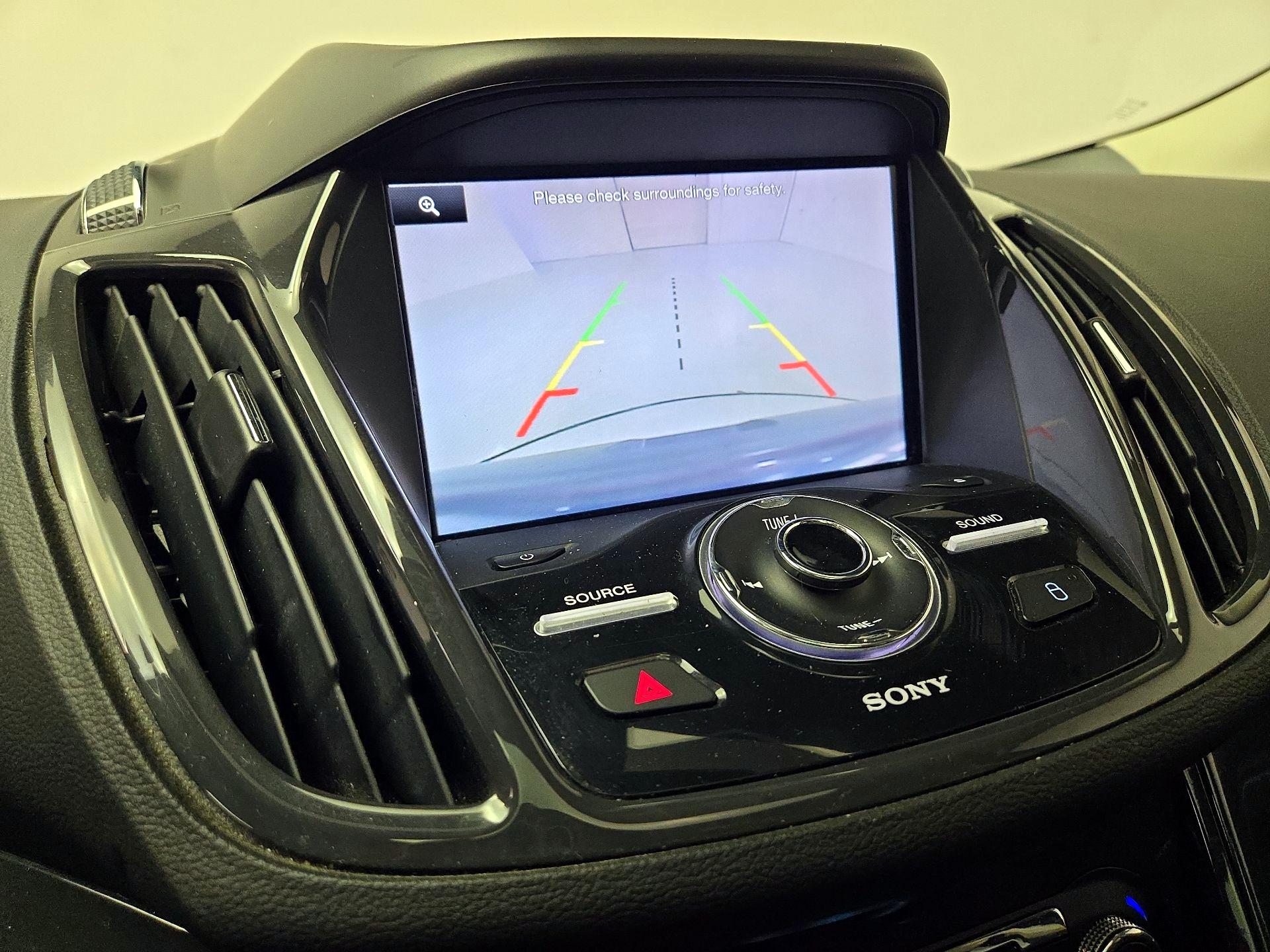 Thumbnail: 2015 Ford Escape - 15