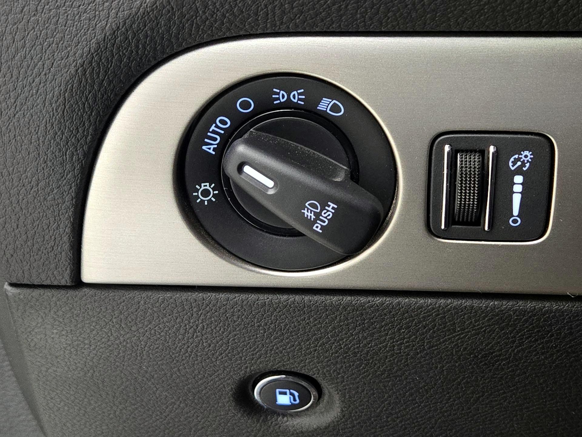 Thumbnail: 2017 Dodge Durango - 13