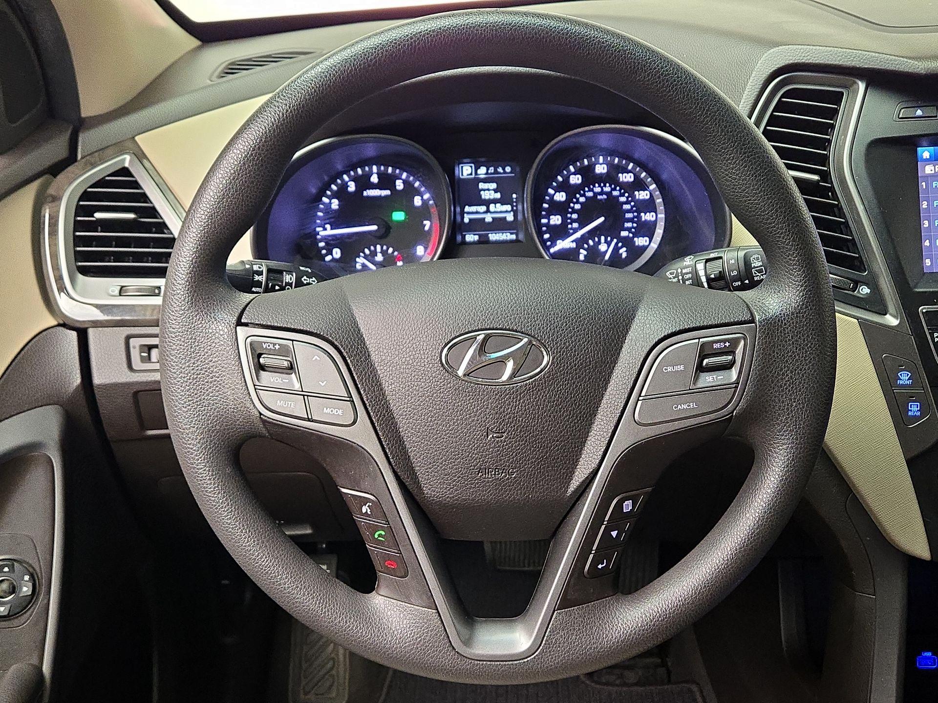 Thumbnail: 2017 Hyundai Santa Fe - 10