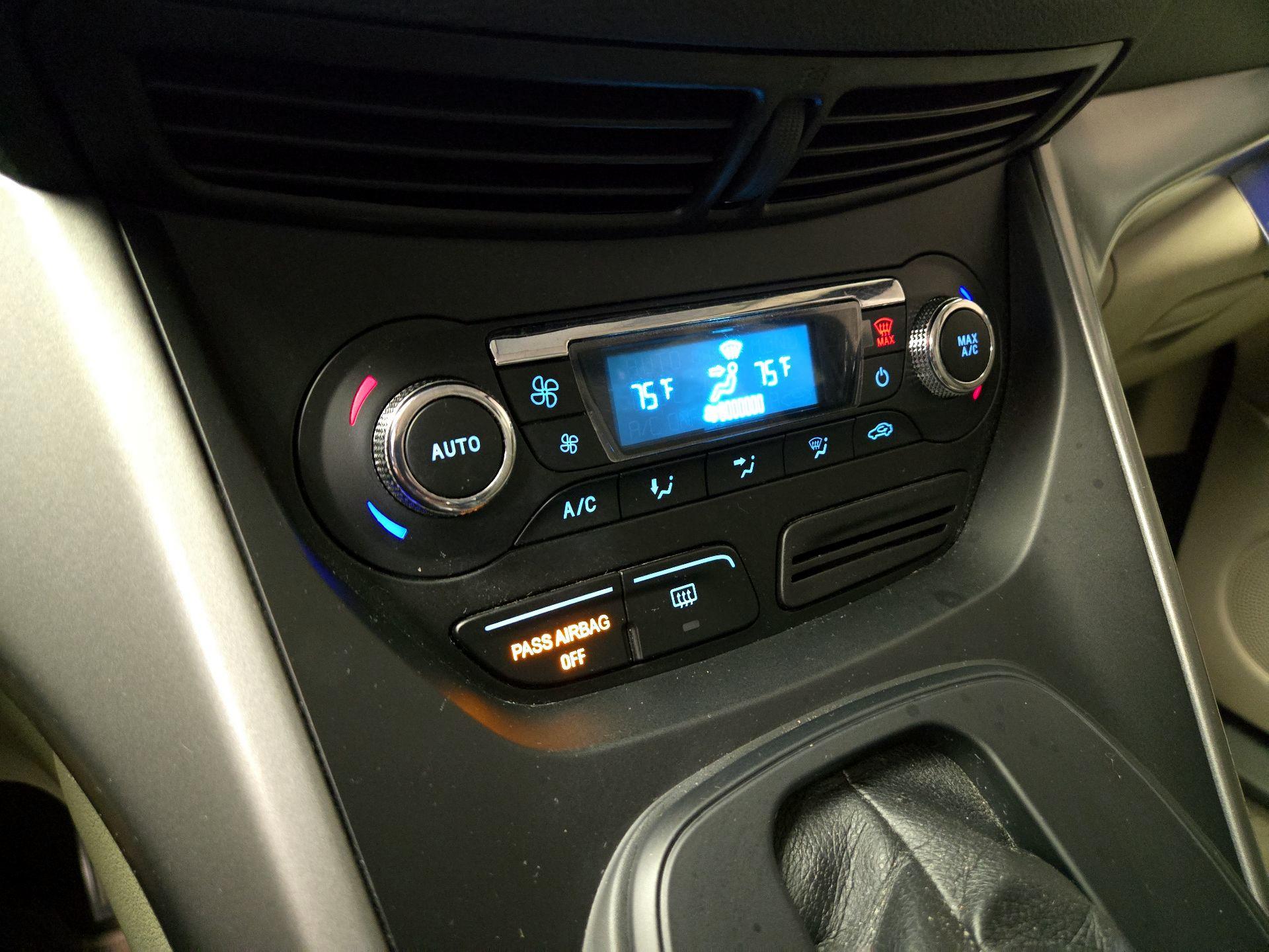 Thumbnail: 2016 Ford Escape - 16