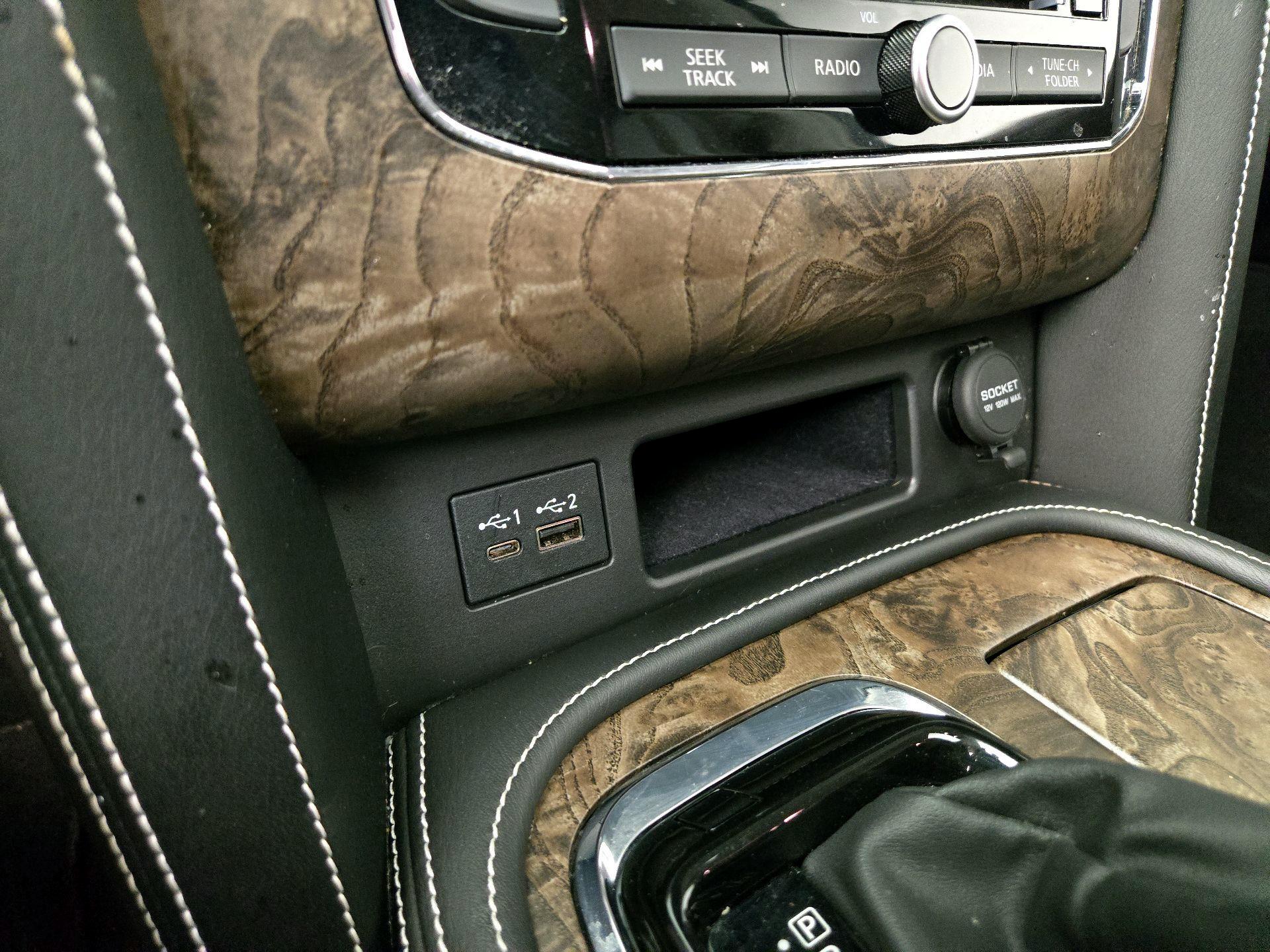 Thumbnail: 2021 INFINITI QX80 - 19