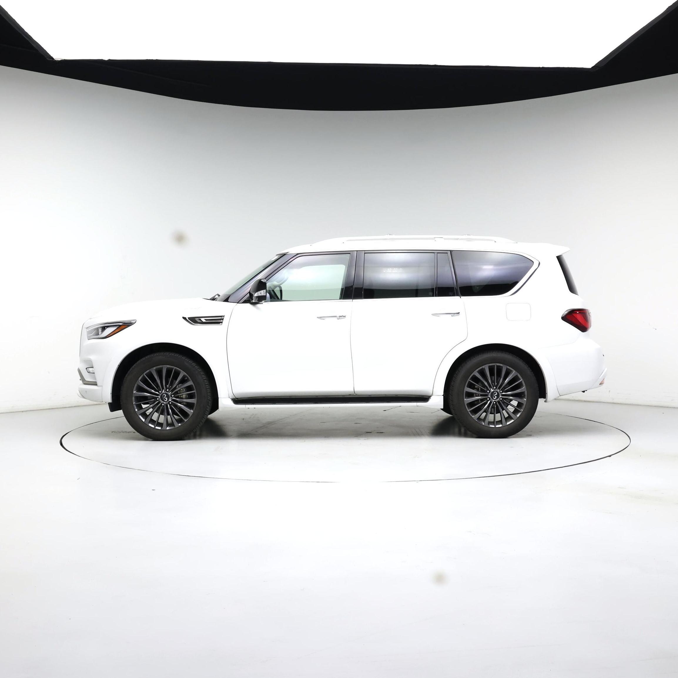Thumbnail: 2021 INFINITI QX80 - 3