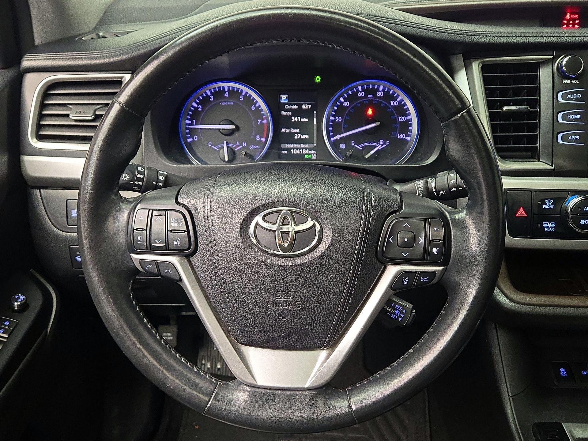 Thumbnail: 2018 Toyota Highlander - 10