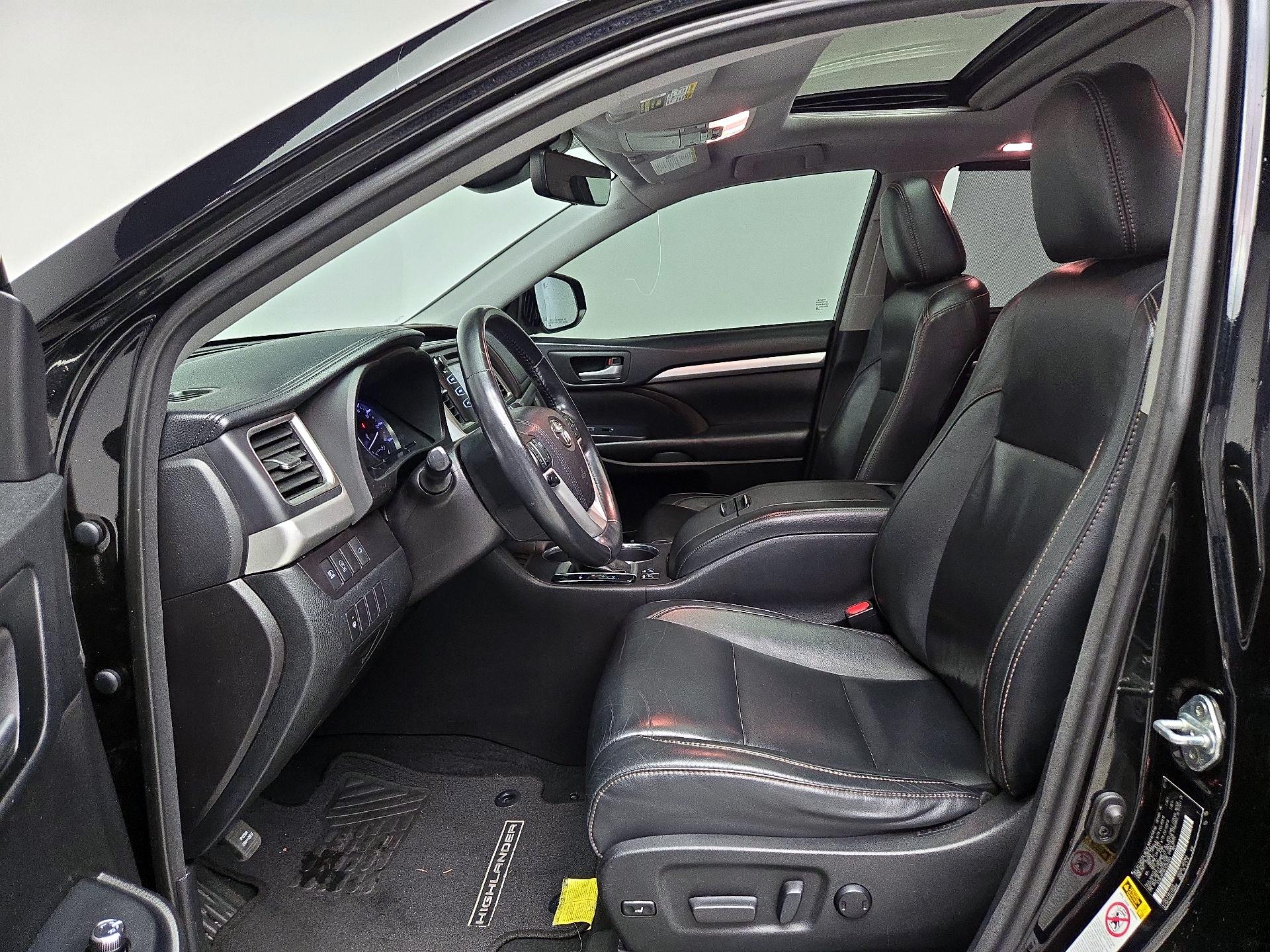 Thumbnail: 2018 Toyota Highlander - 11