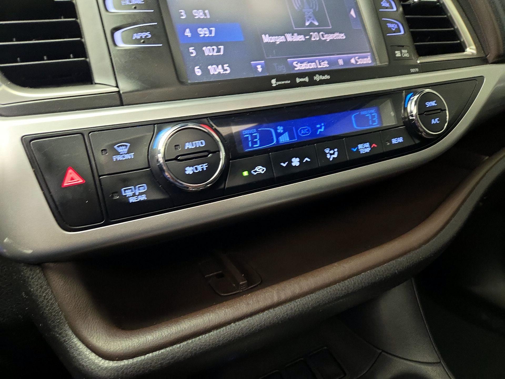 Thumbnail: 2018 Toyota Highlander - 17