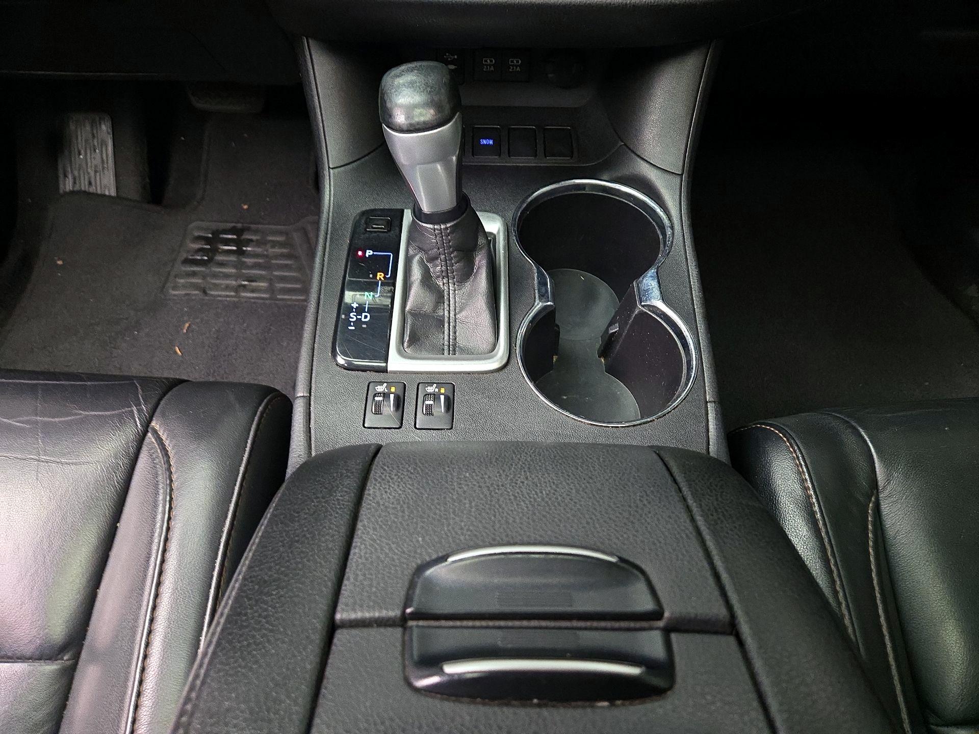 Thumbnail: 2018 Toyota Highlander - 18