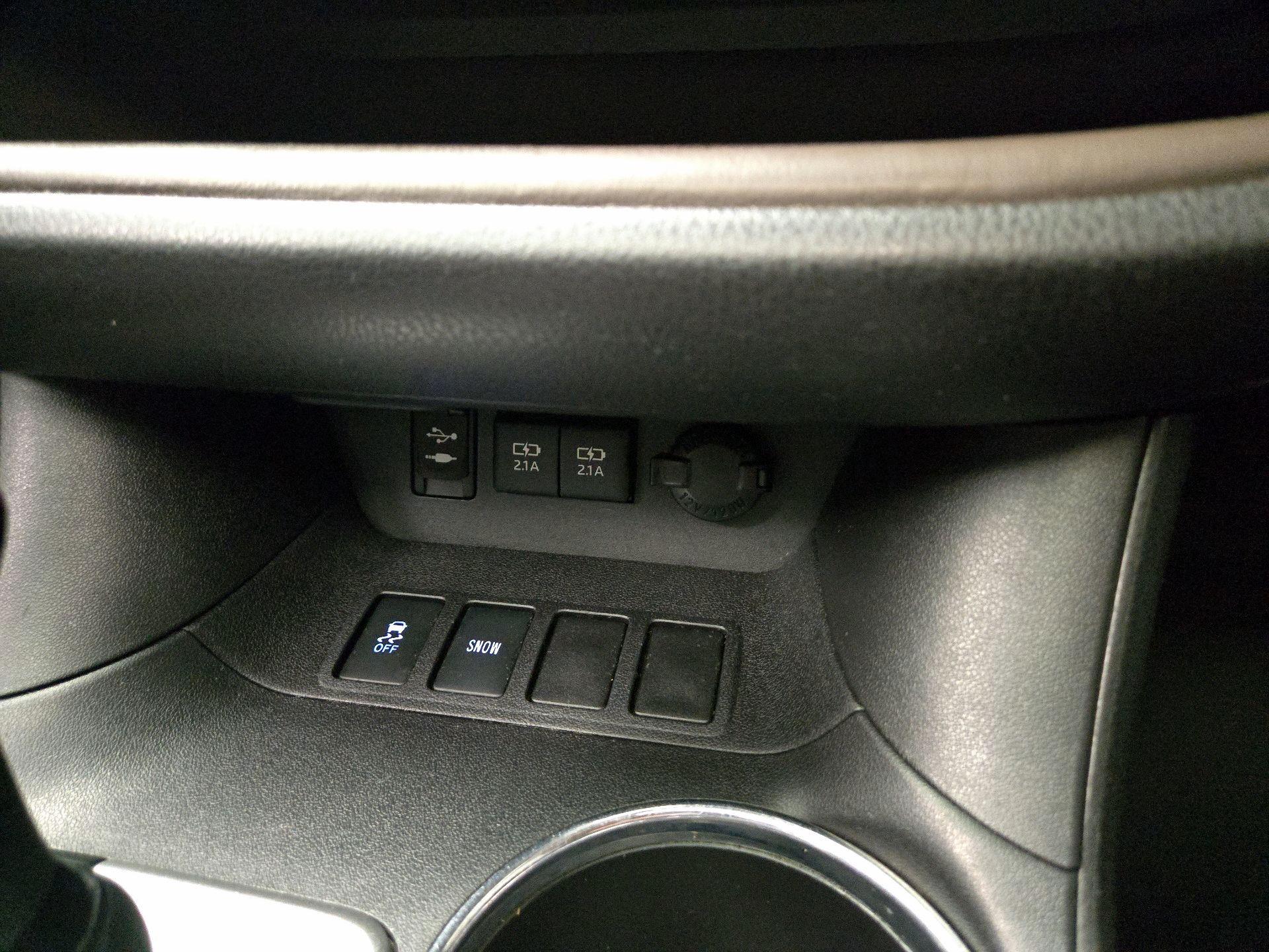 Thumbnail: 2018 Toyota Highlander - 19