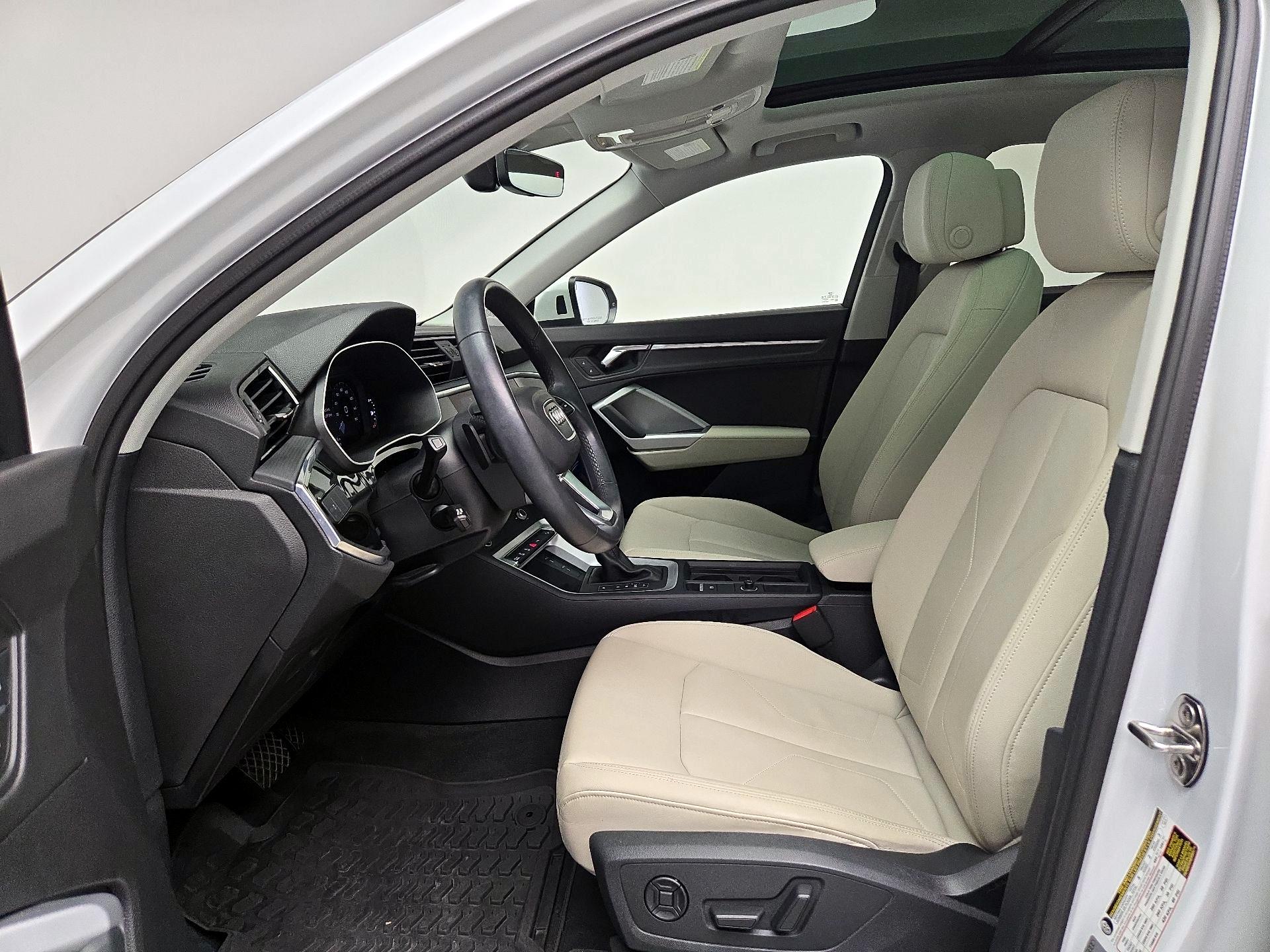 Thumbnail: 2022 Audi Q3 - 11