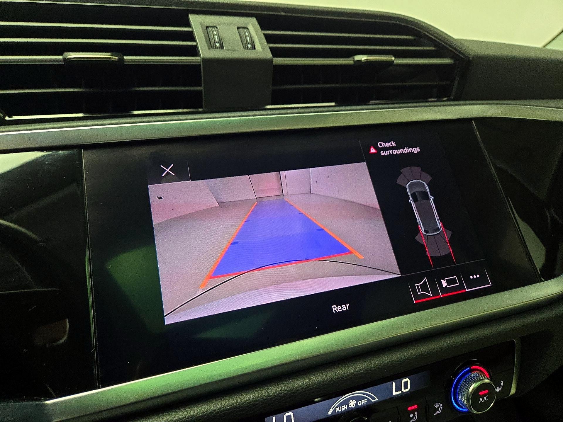 Thumbnail: 2022 Audi Q3 - 14