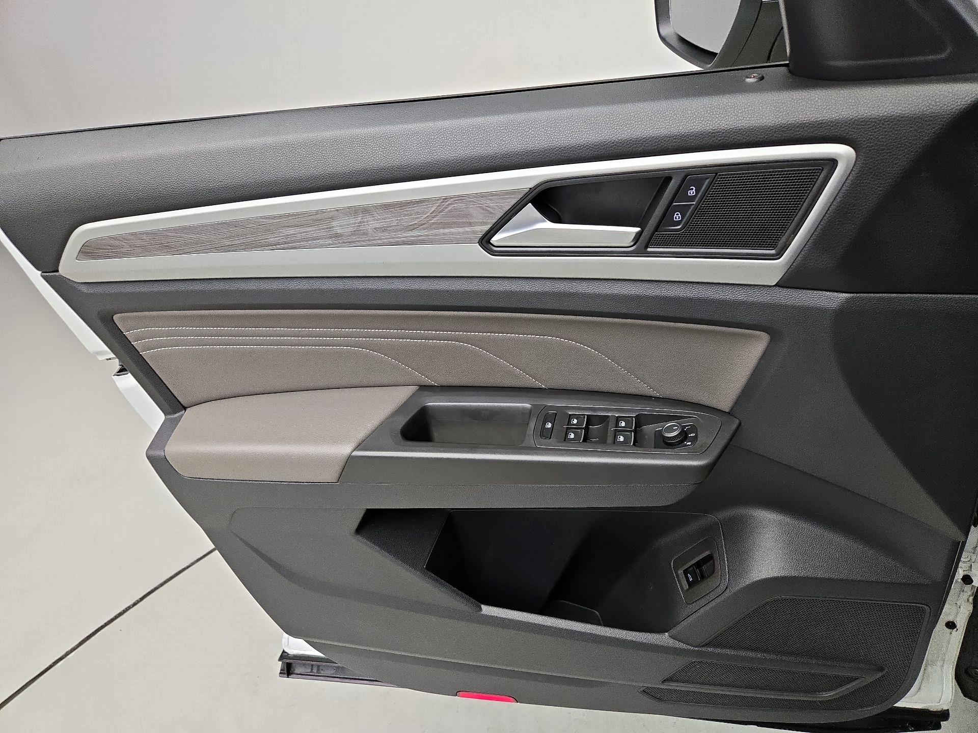 Thumbnail: 2022 Volkswagen Atlas - 12