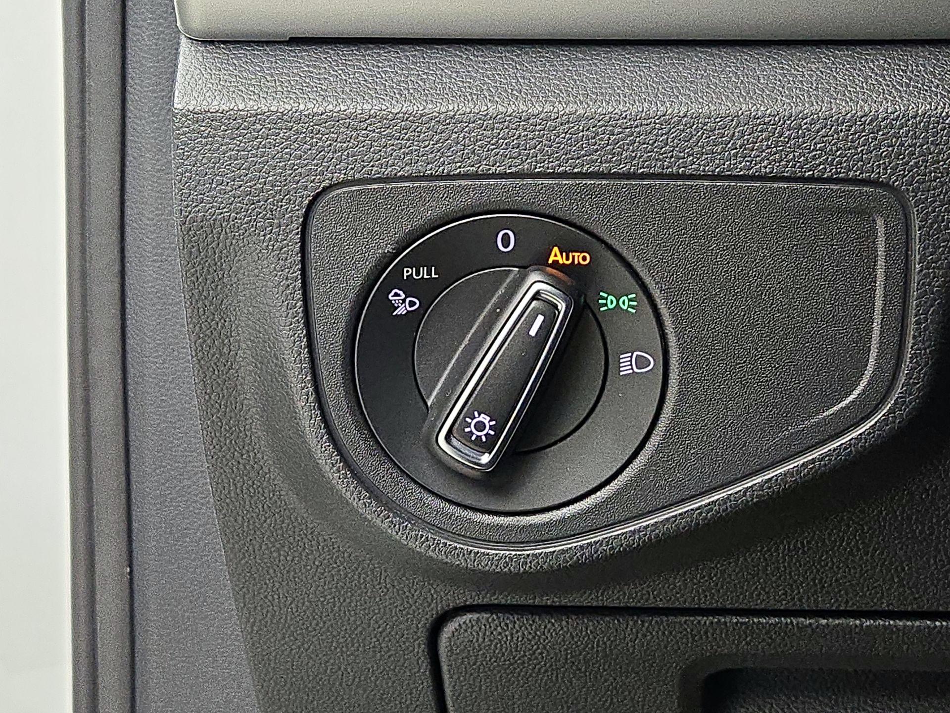 Thumbnail: 2022 Volkswagen Atlas - 13