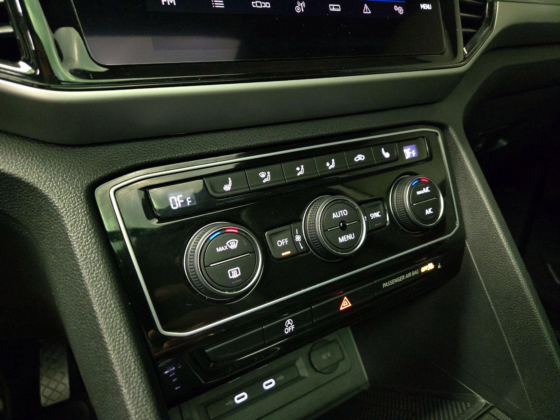 Thumbnail: 2022 Volkswagen Atlas - 16