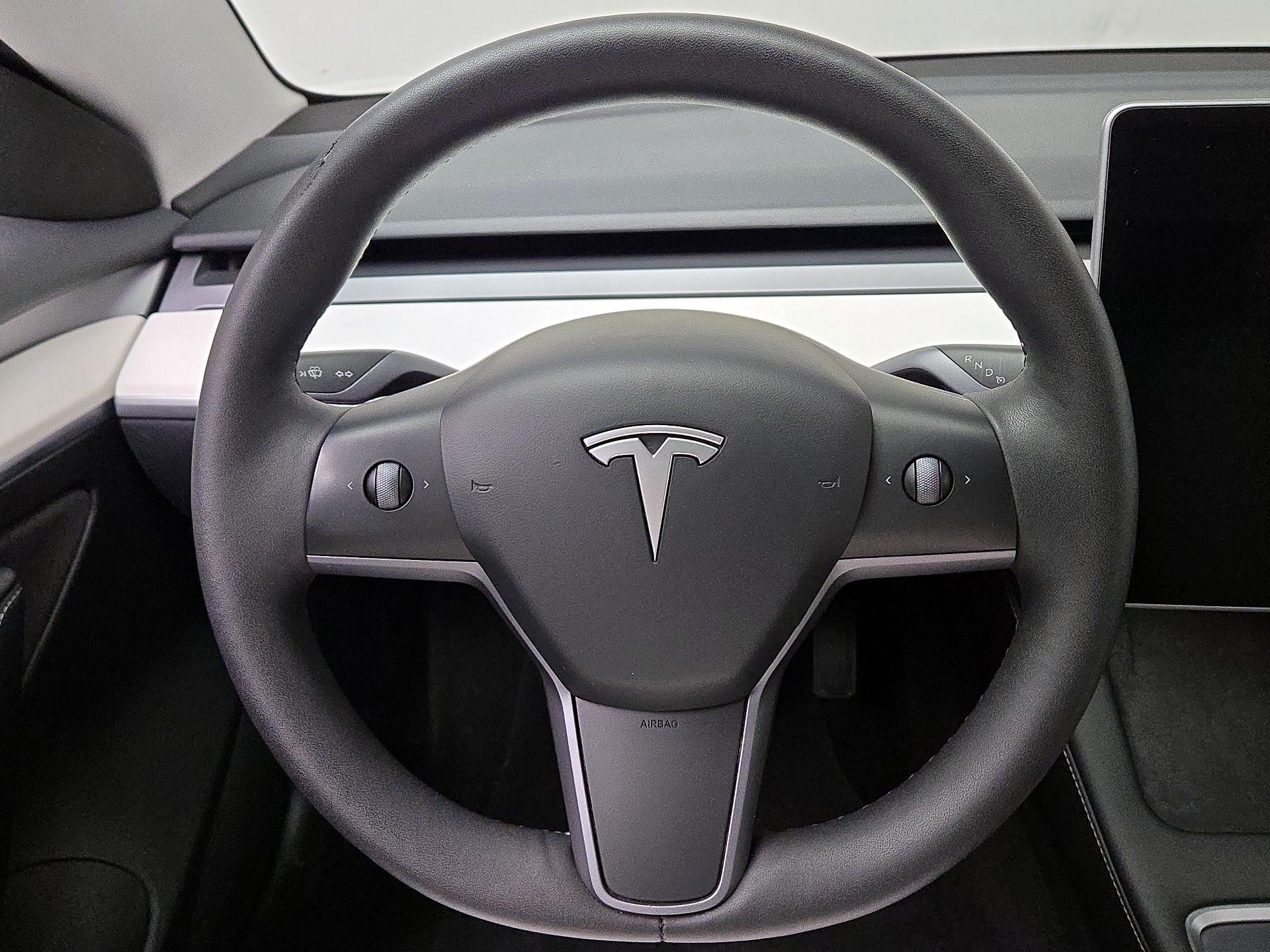 Thumbnail: 2023 Tesla Model 3 - 10