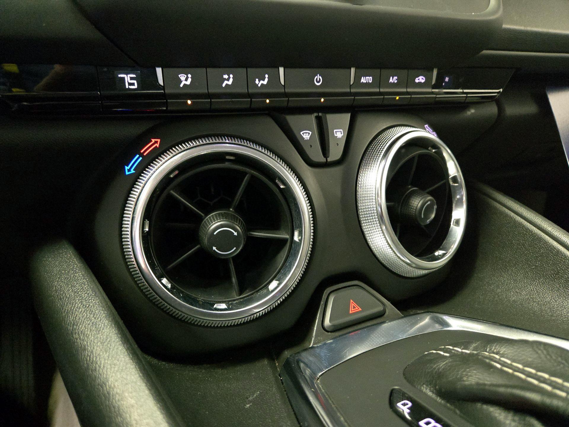 Thumbnail: 2022 Chevrolet Camaro - 16