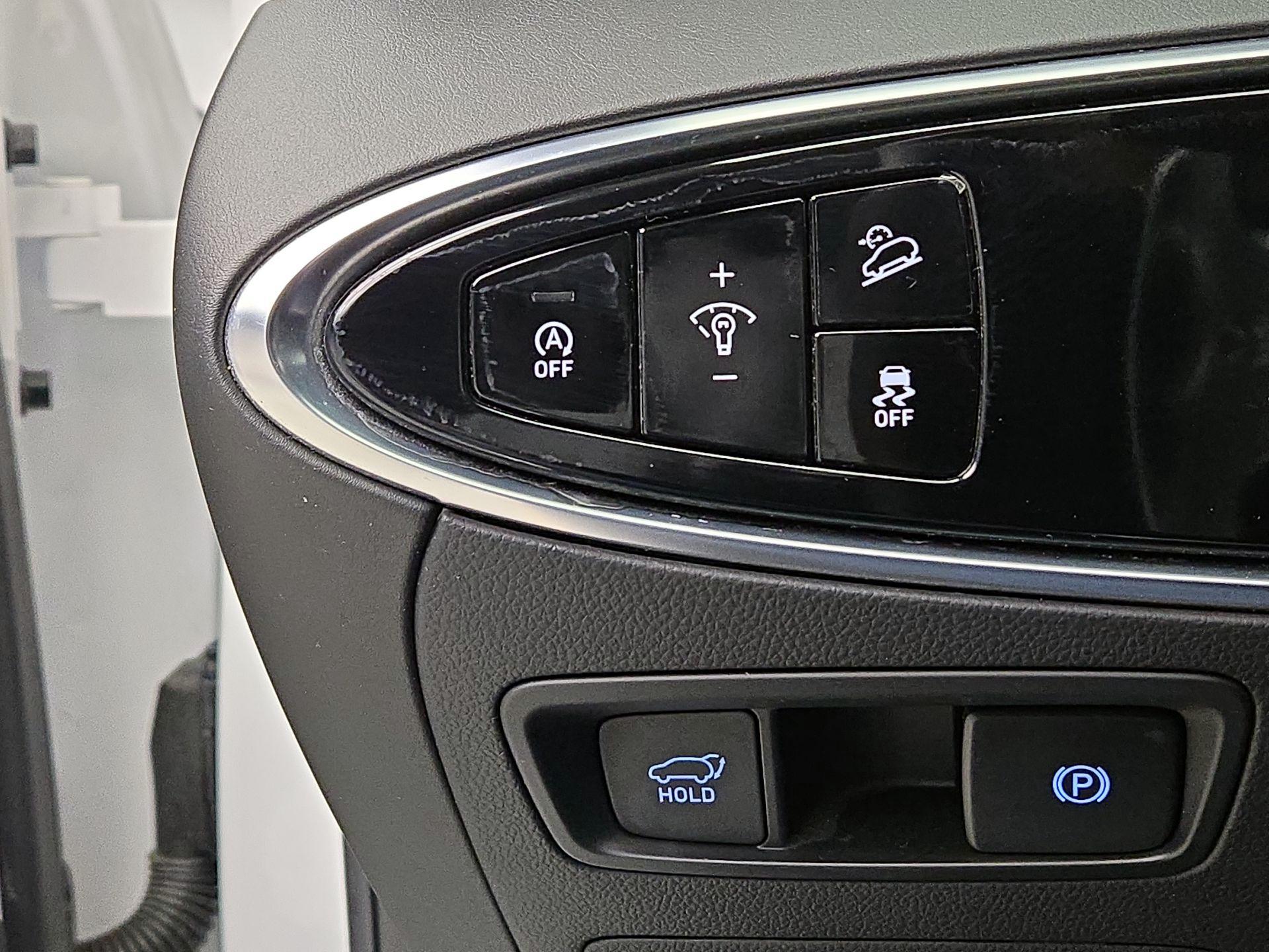 Thumbnail: 2025 Genesis GV70 - 13