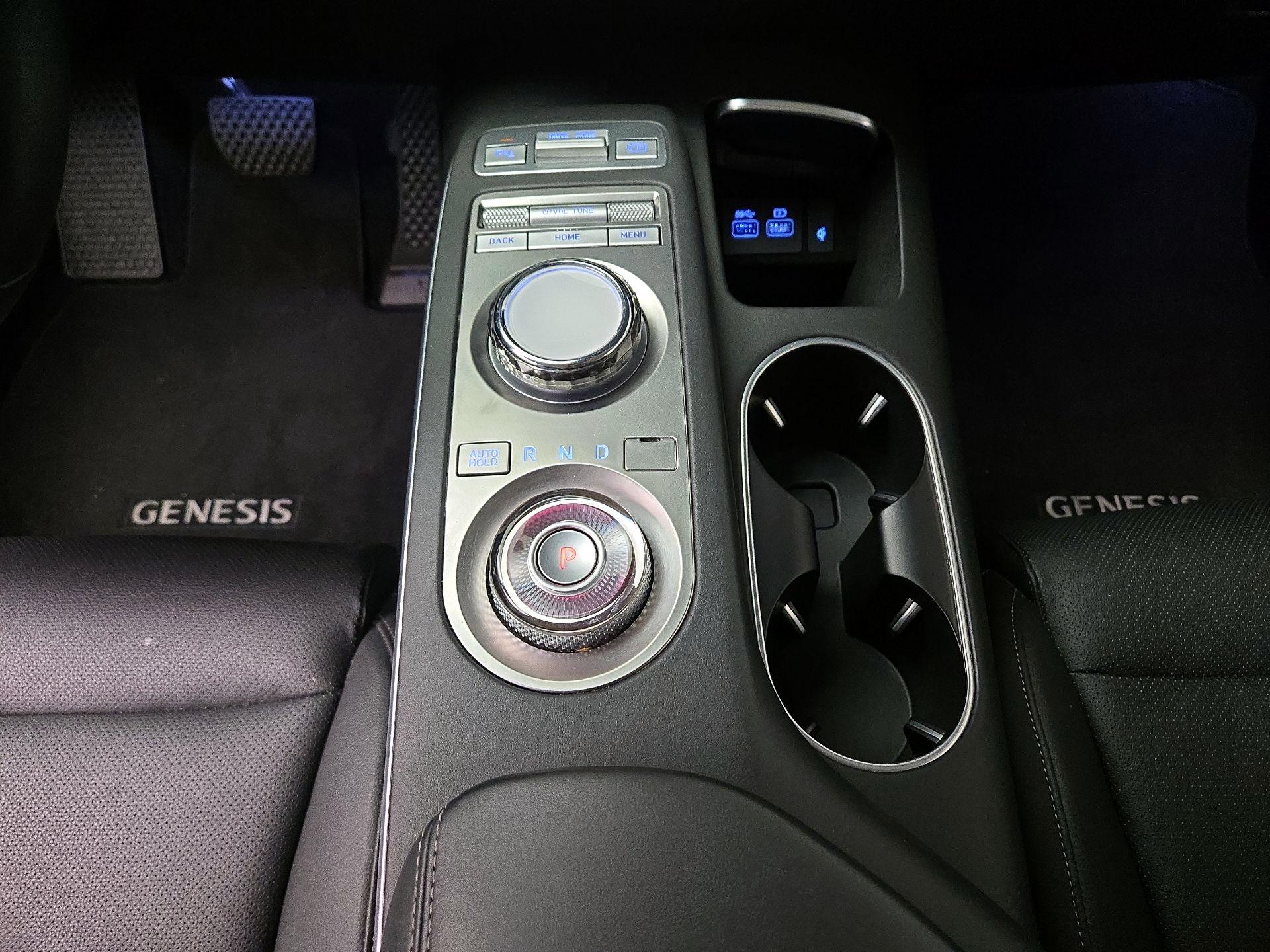 Thumbnail: 2025 Genesis GV70 - 18