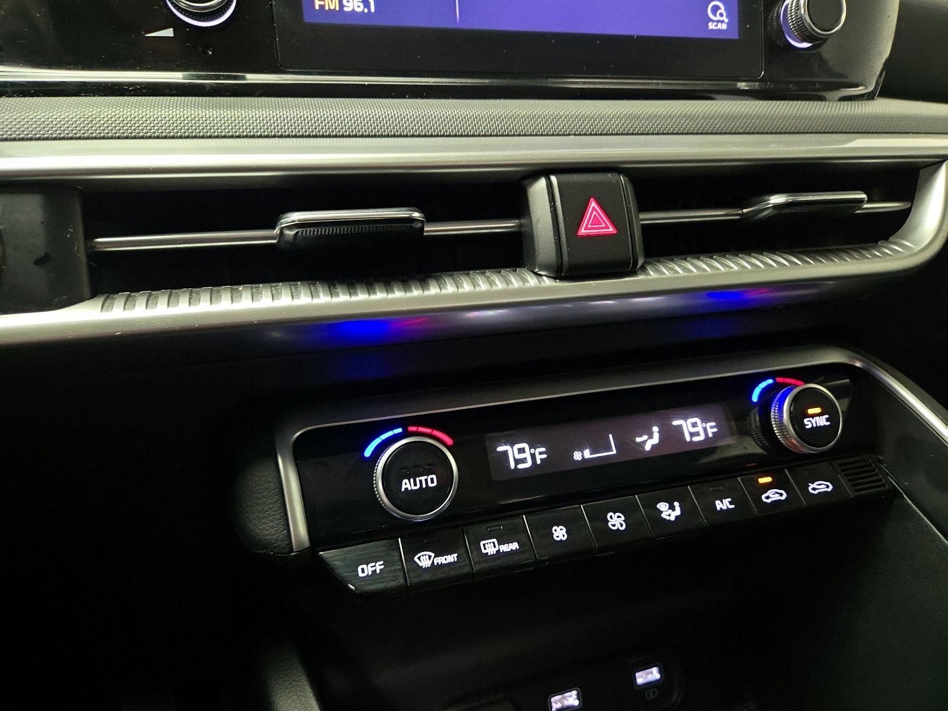 Thumbnail: 2023 Kia K5 - 16